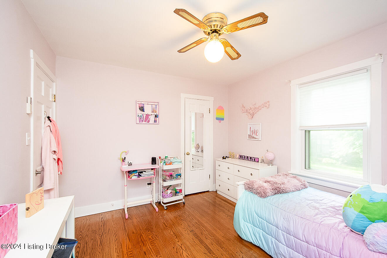 909 Rosemary Dr