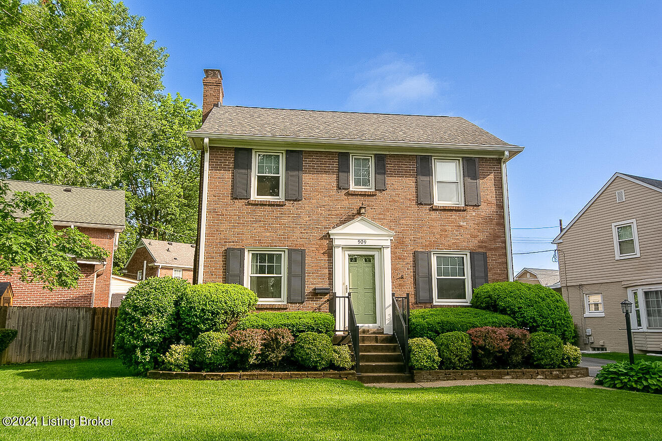 909 Rosemary Dr
