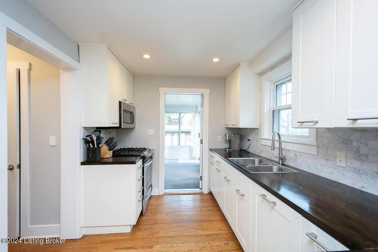 909 Rosemary Dr