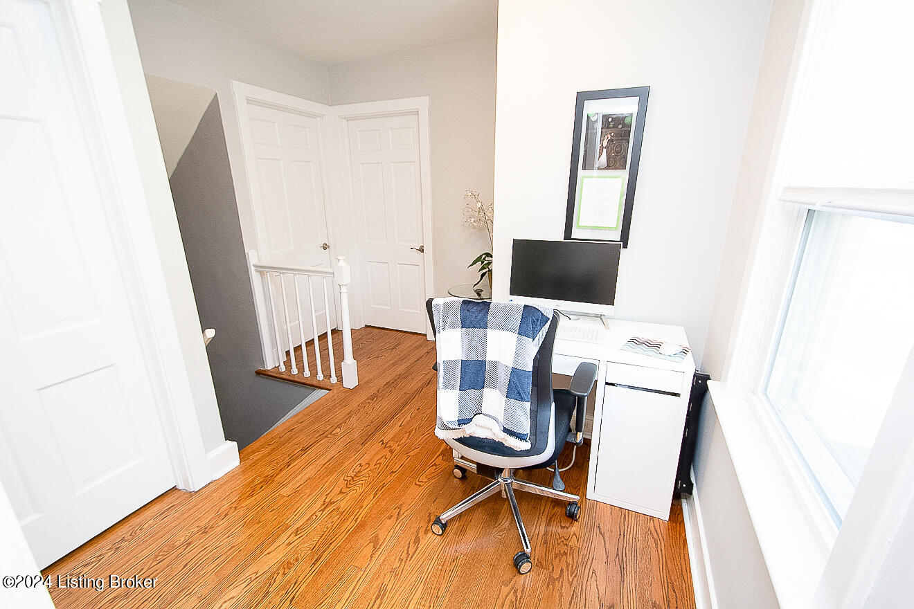 909 Rosemary Dr