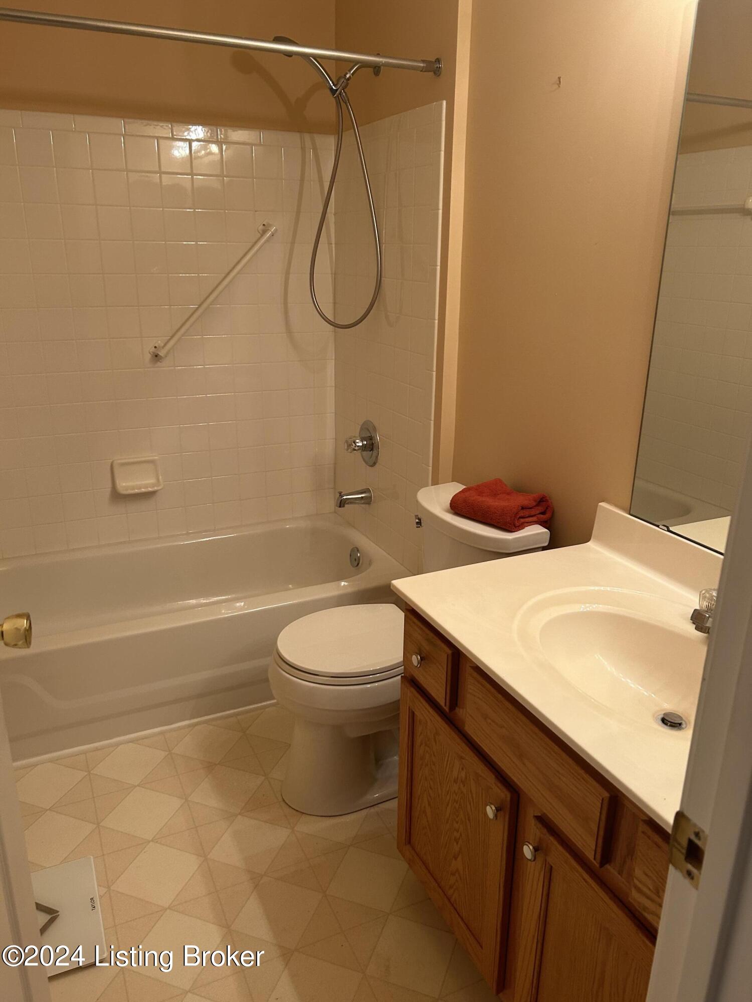 3903 Yardley Ct, 103