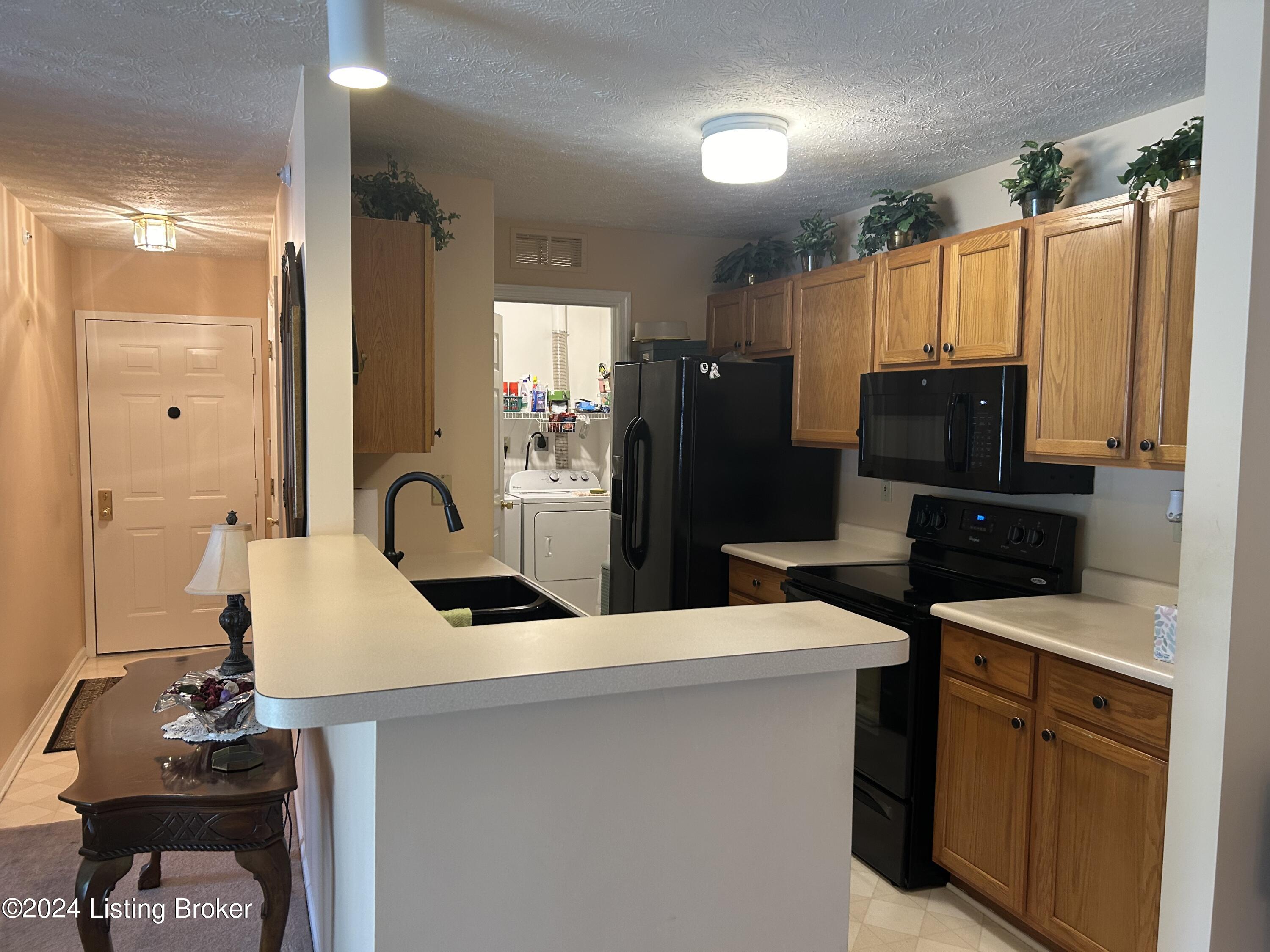 3903 Yardley Ct, 103