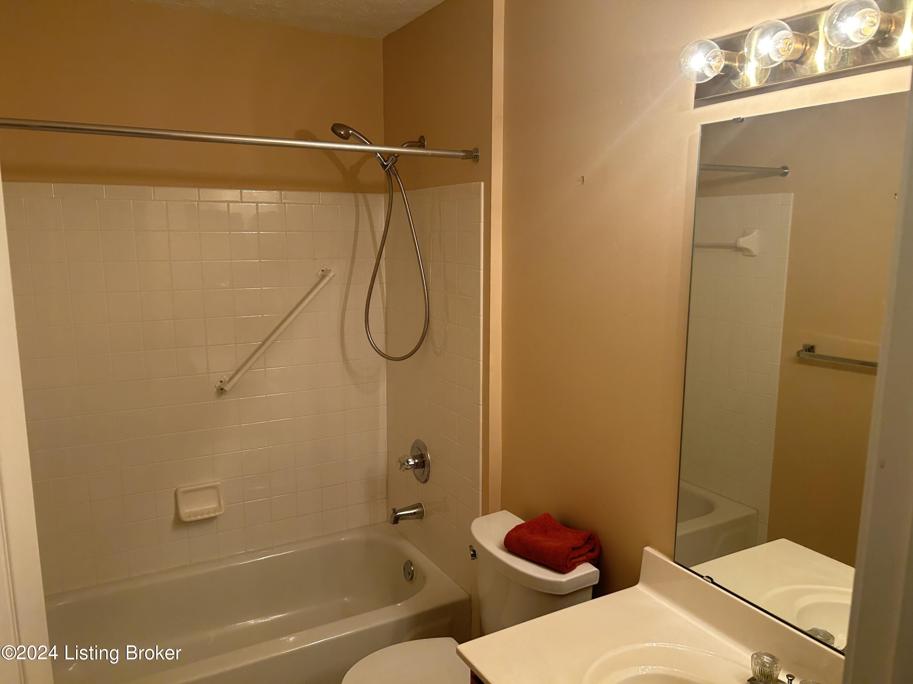3903 Yardley Ct, 103