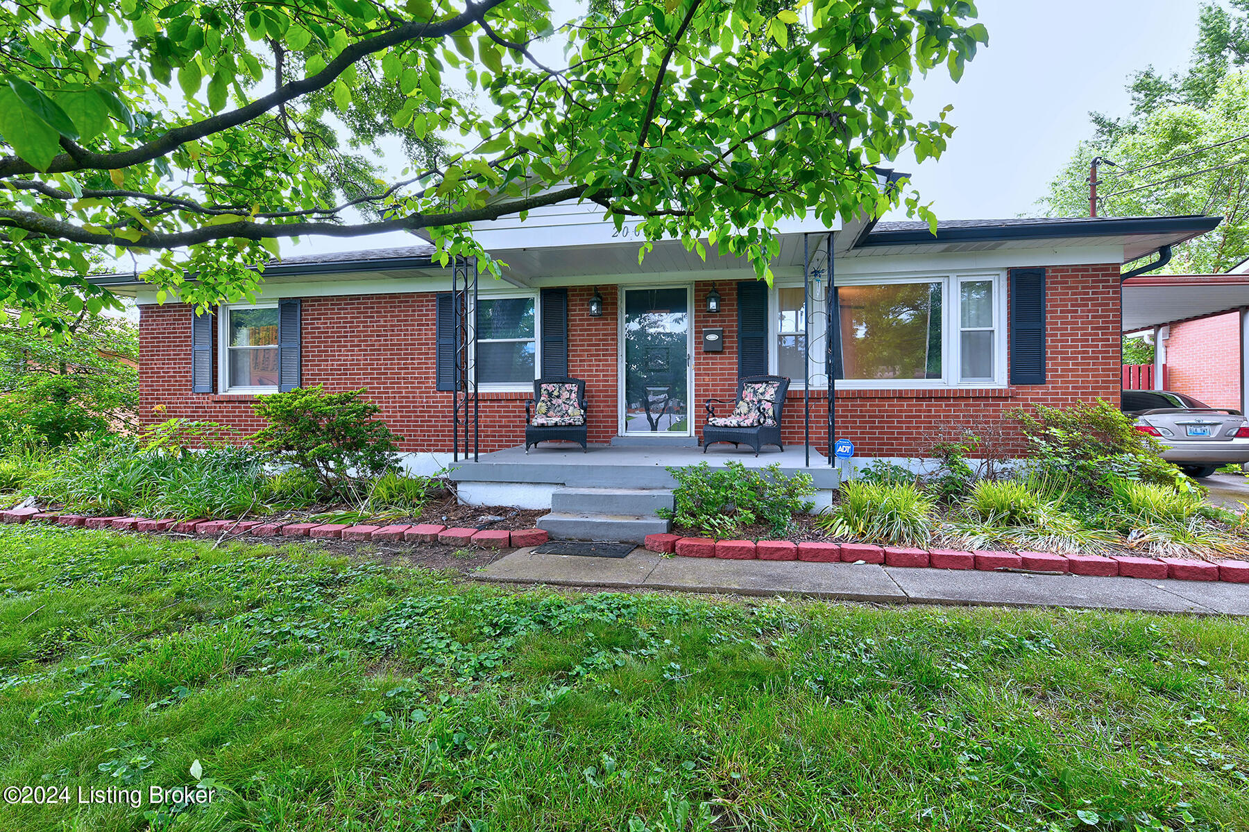 2002 Lynn Lea Rd