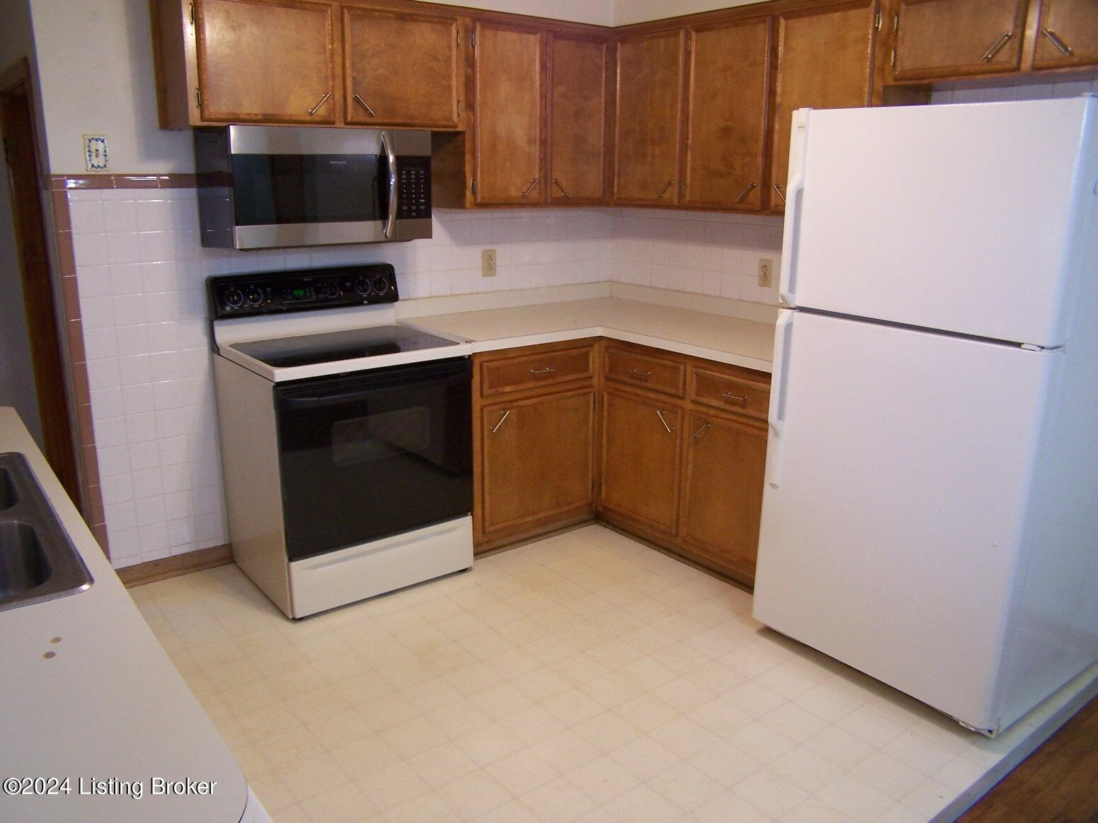 6704 Cindy Dr