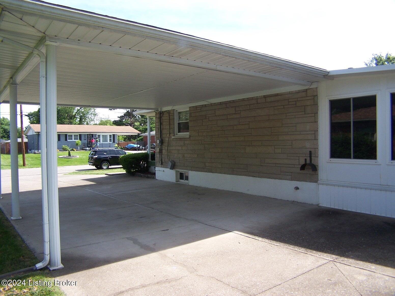 6704 Cindy Dr