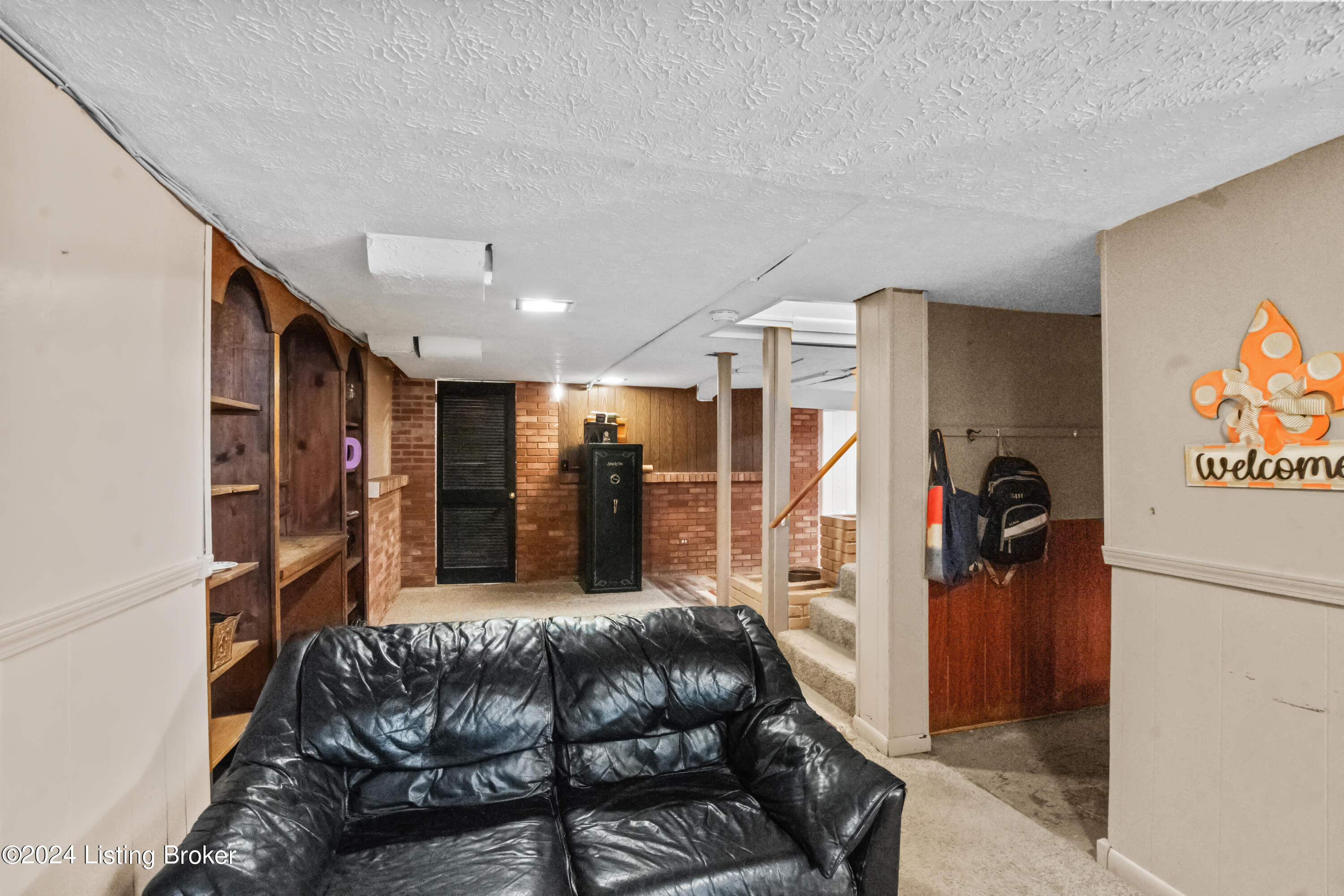 2303 Emerson Ave