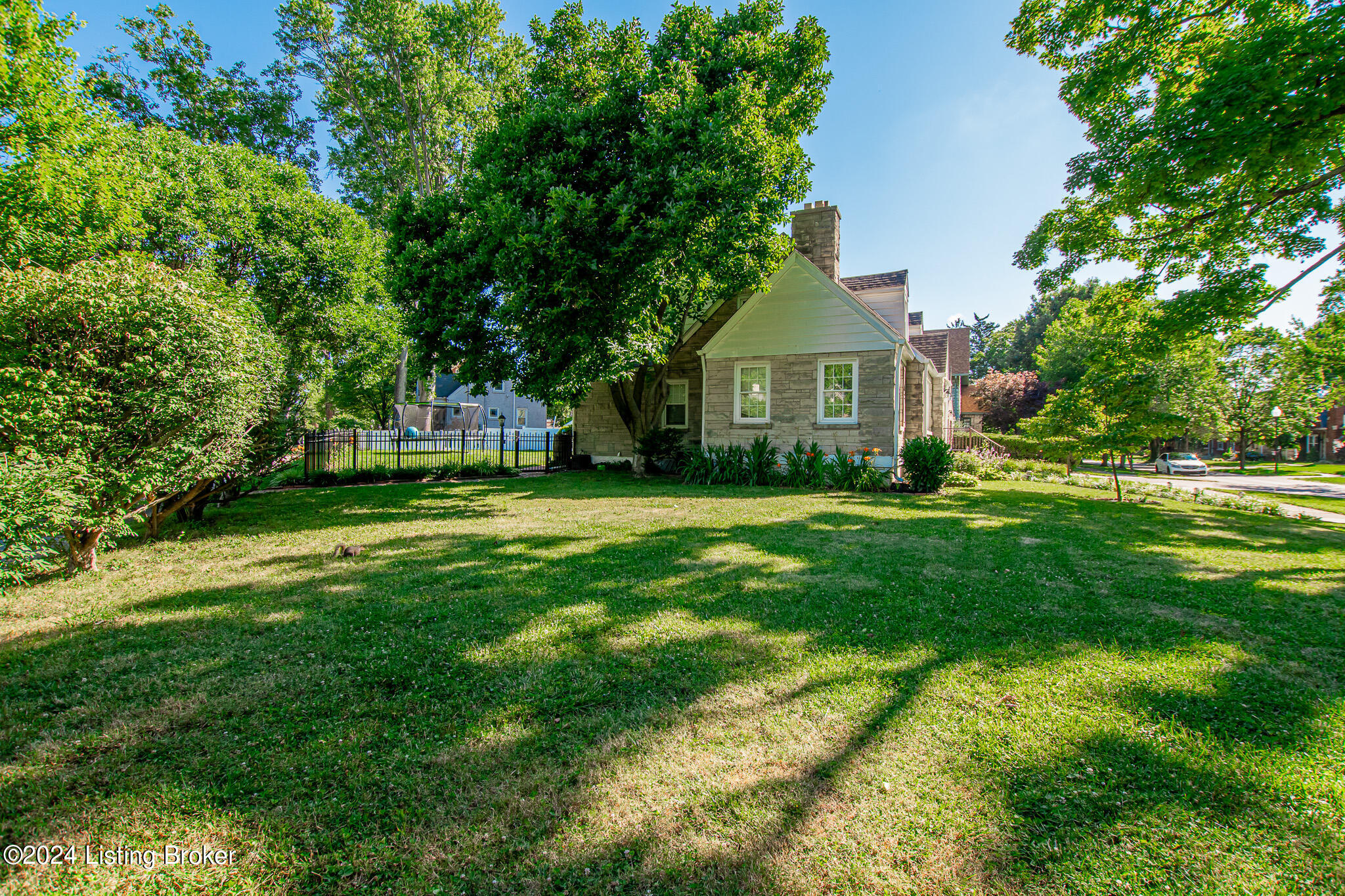 2303 Emerson Ave