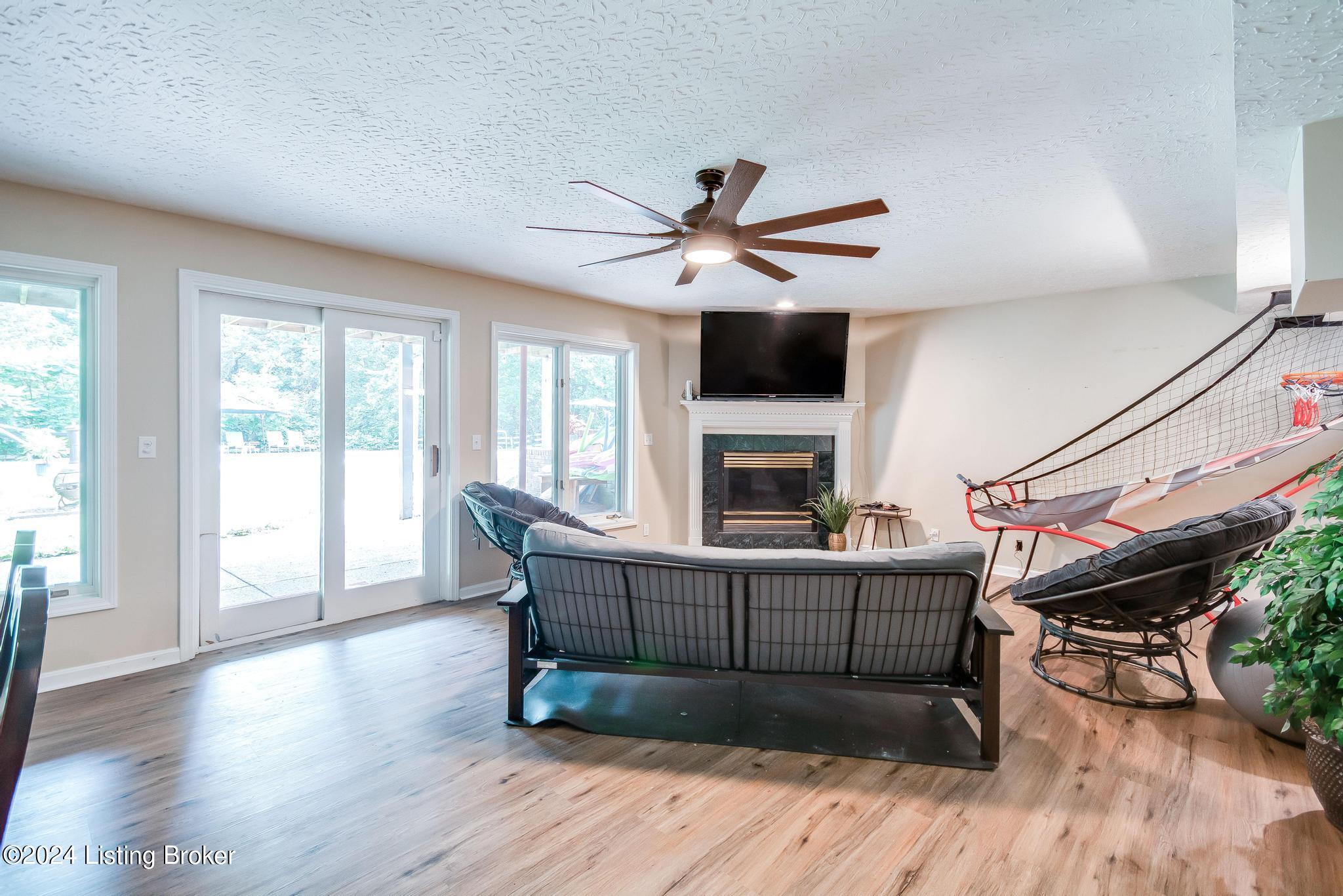155 Peterson Dr