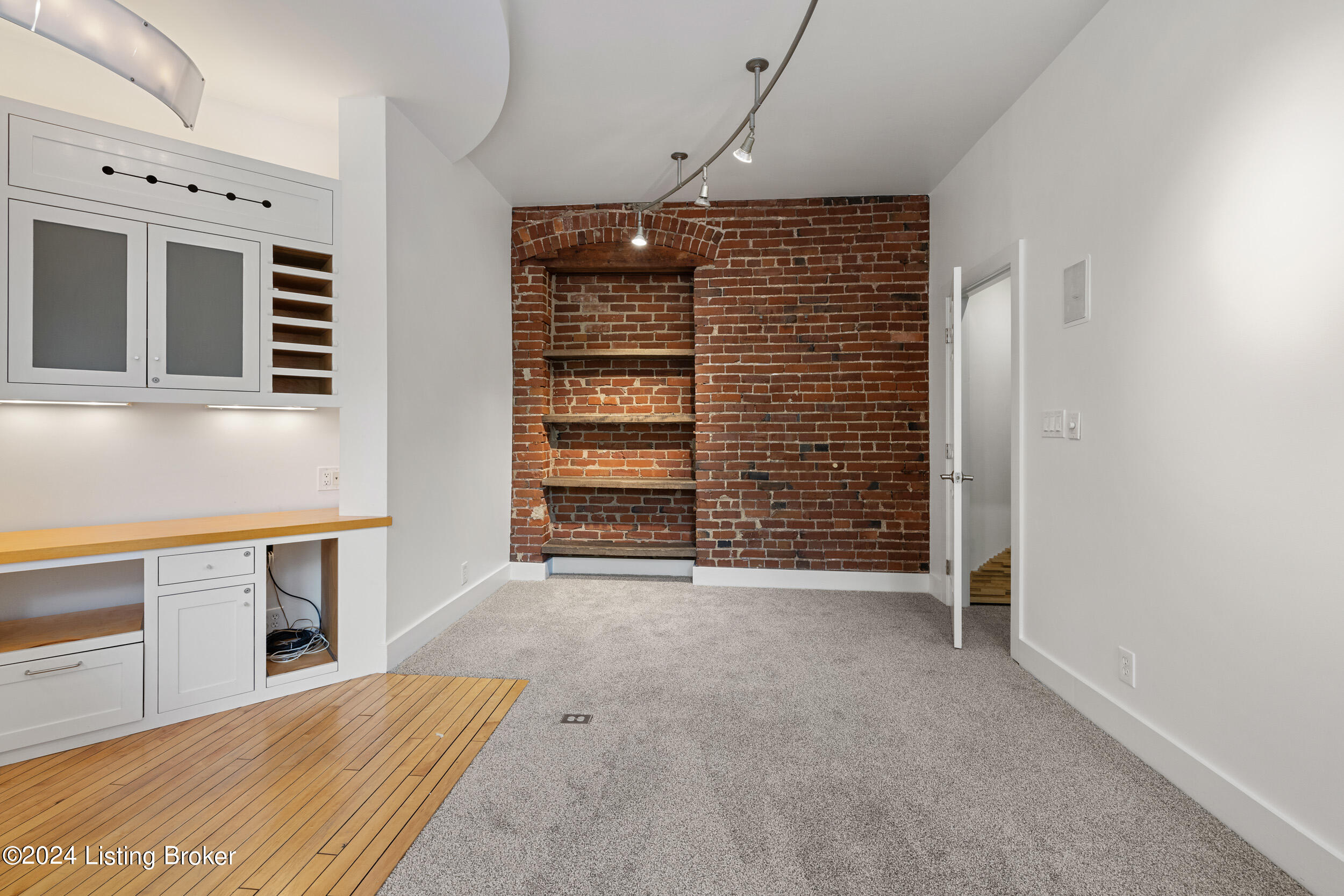 2525 George Rogers Clark Pl, APT 104