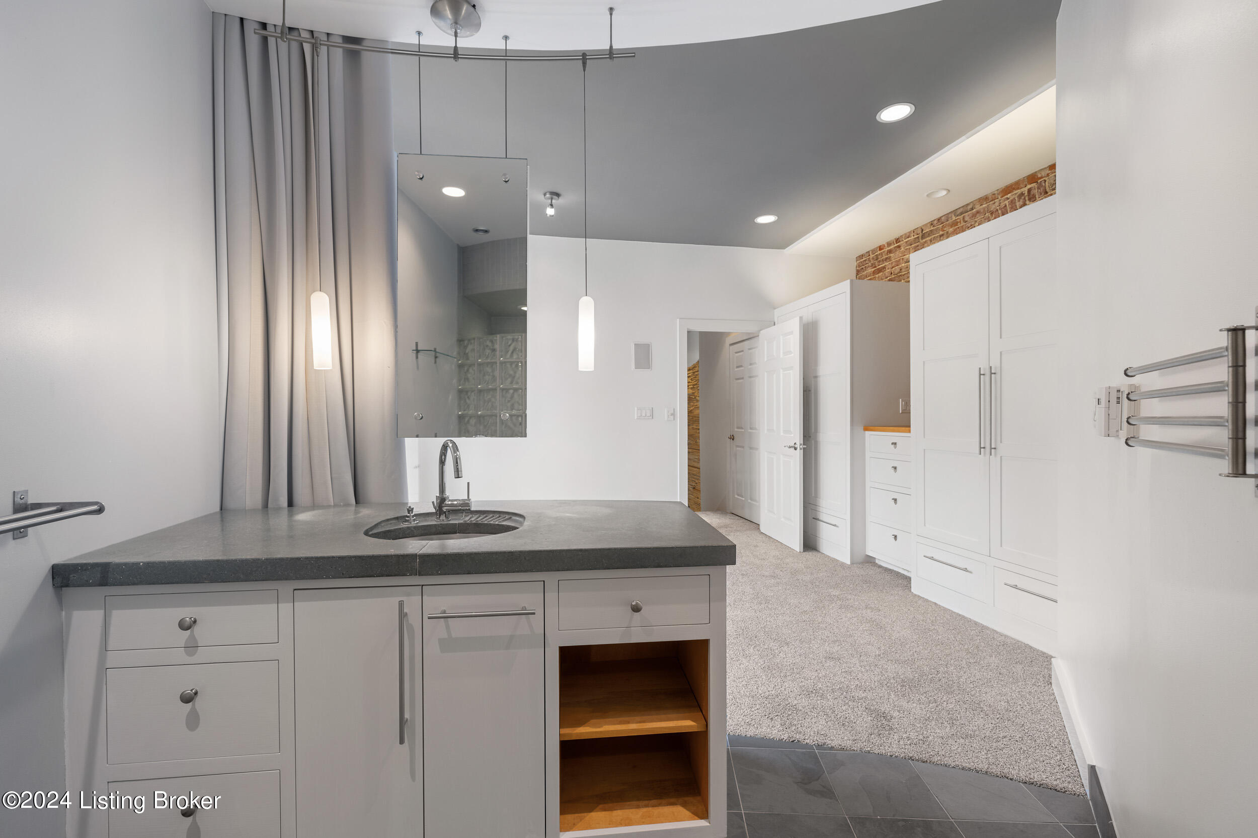 2525 George Rogers Clark Pl, APT 104