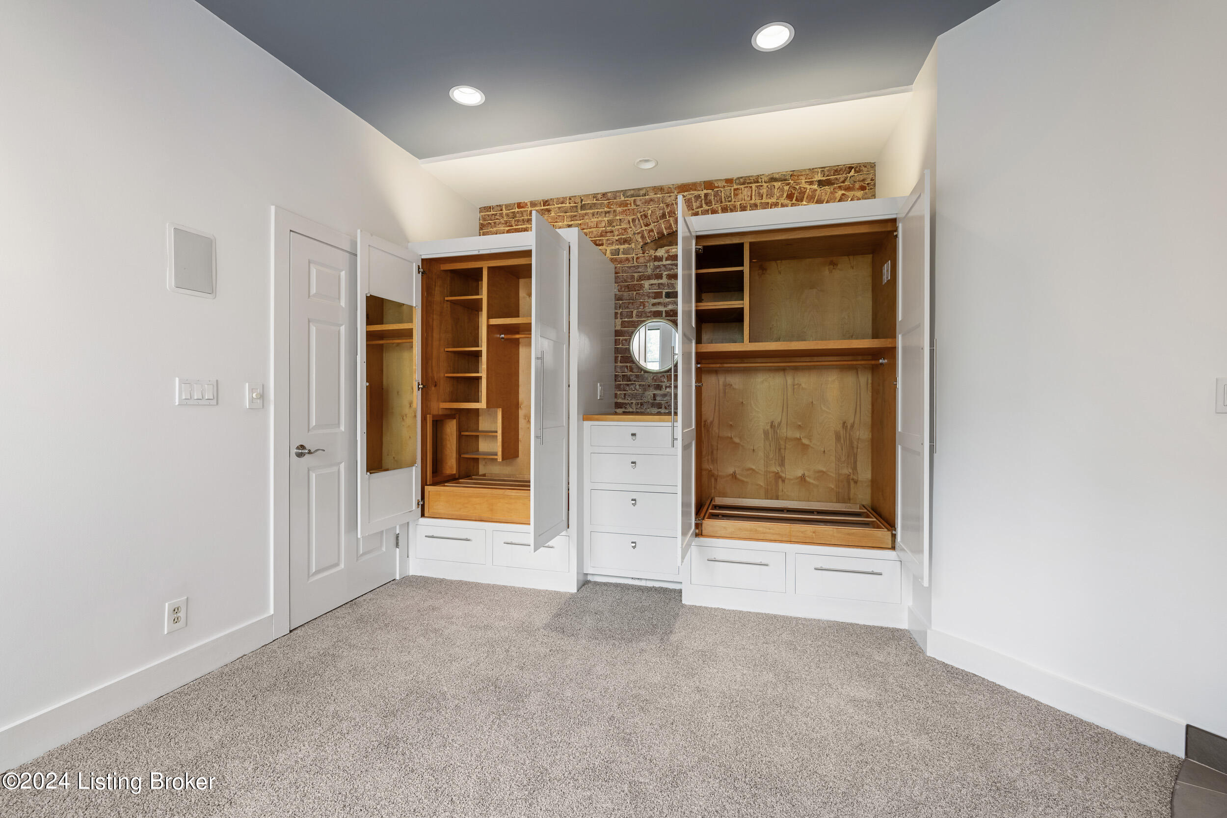 2525 George Rogers Clark Pl, APT 104