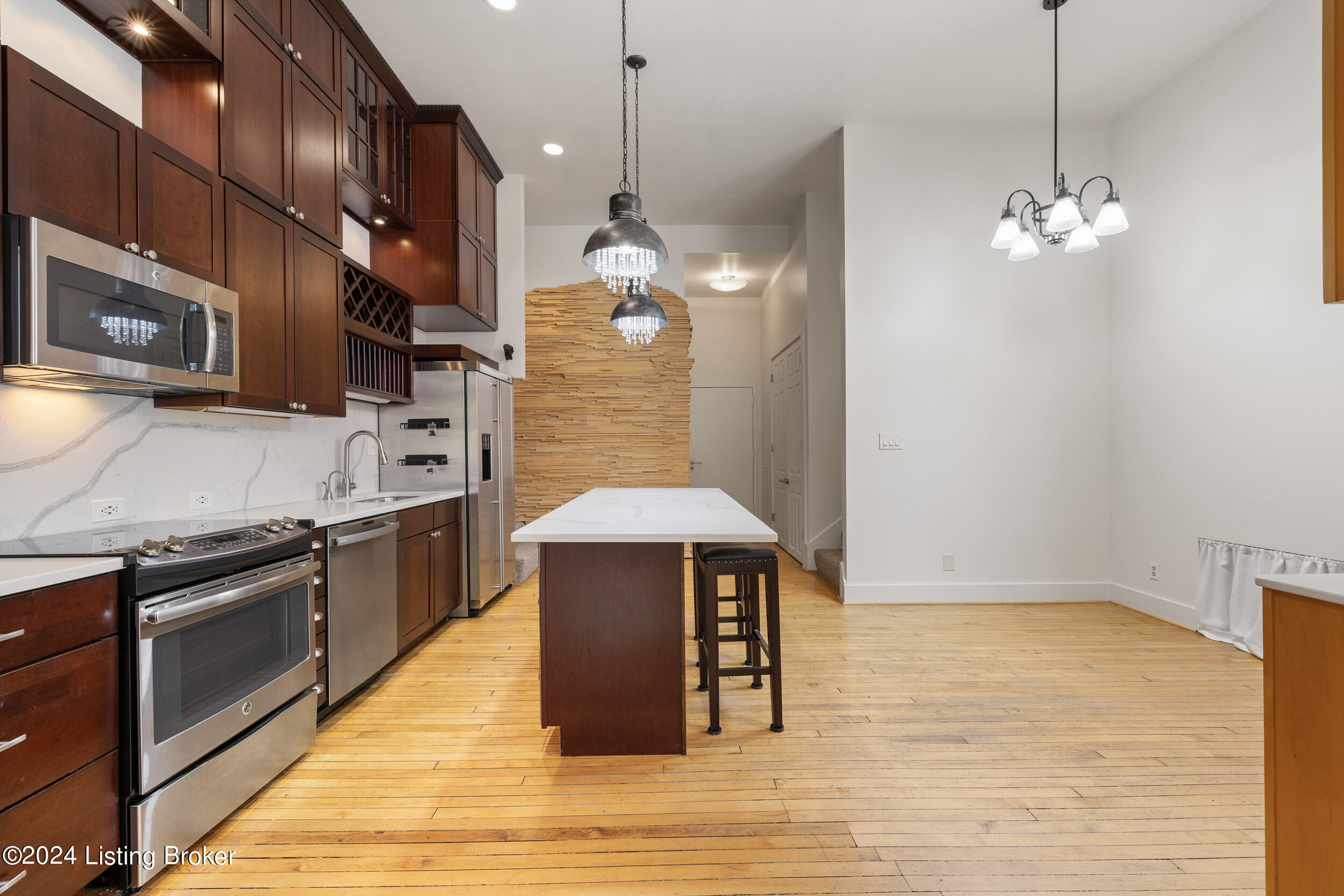 2525 George Rogers Clark Pl, APT 104