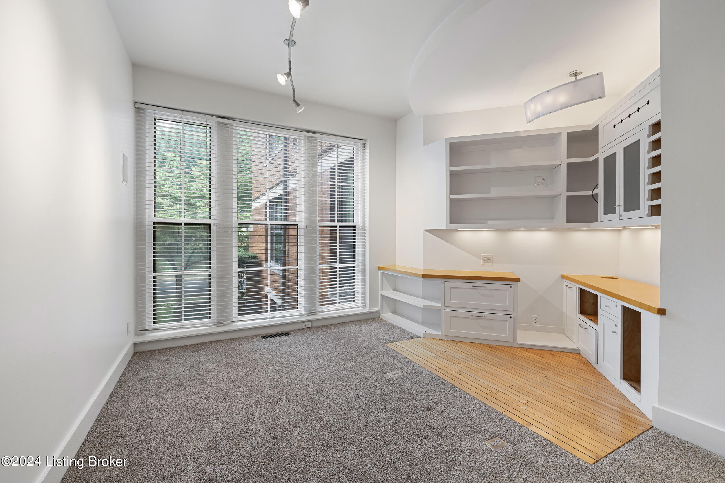 2525 George Rogers Clark Pl, APT 104