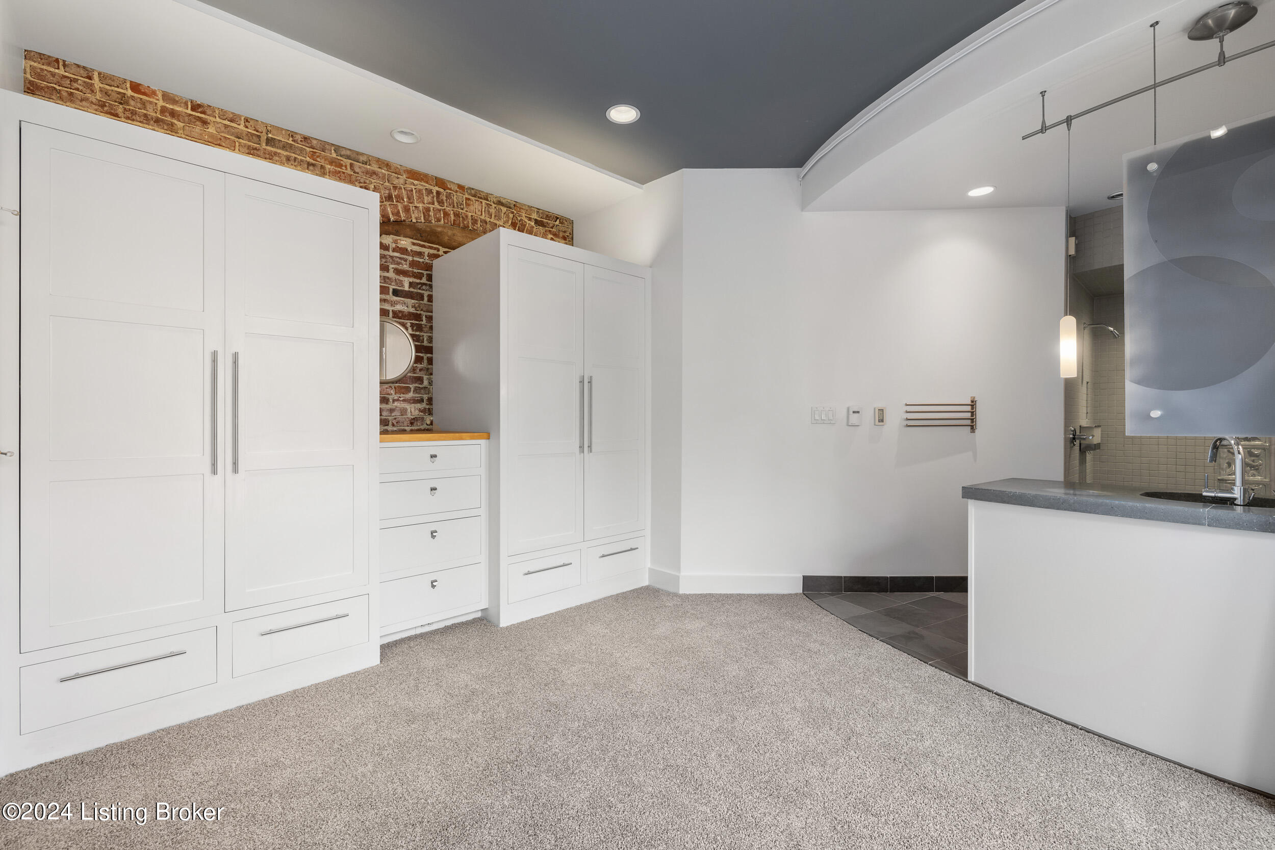 2525 George Rogers Clark Pl, APT 104