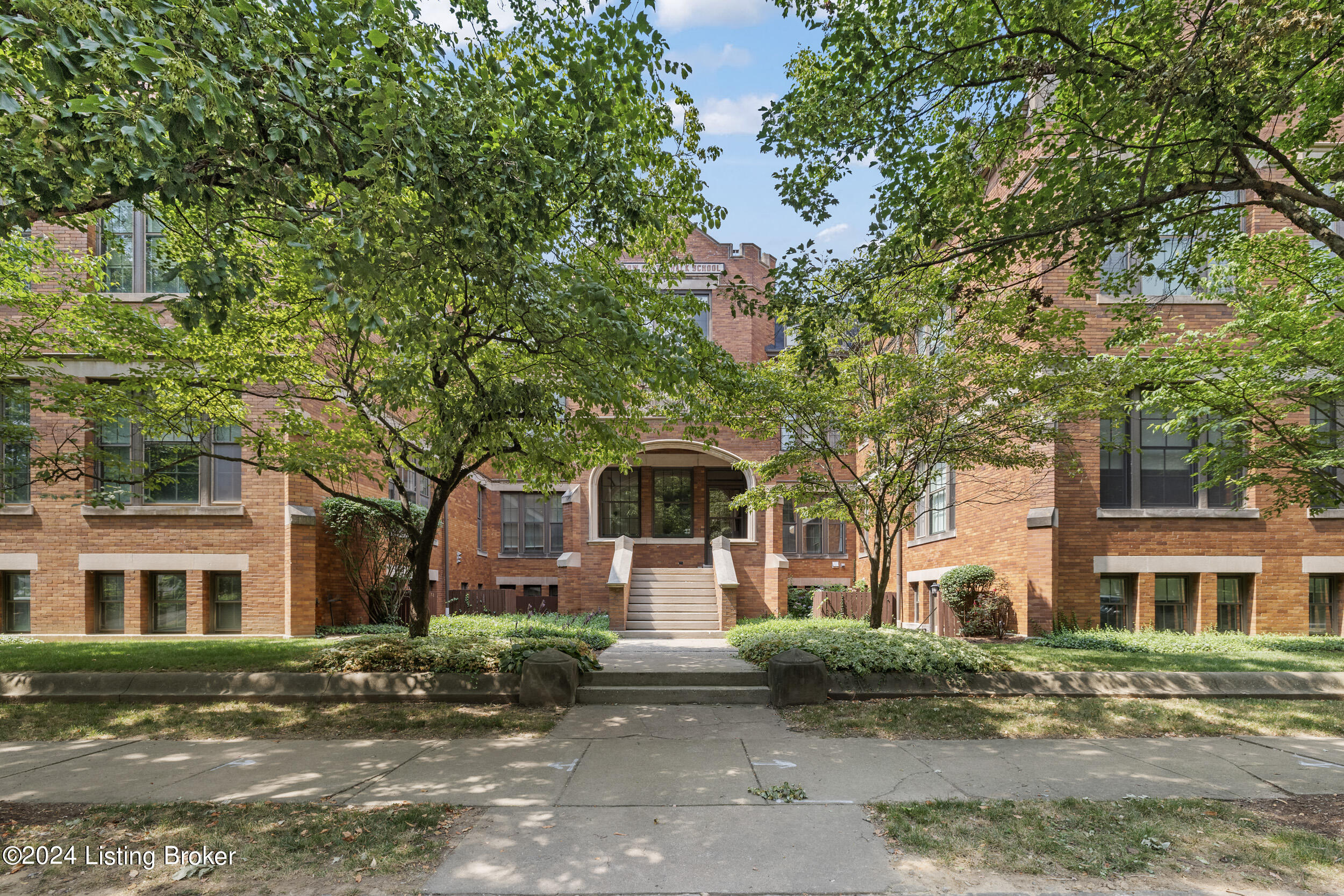 2525 George Rogers Clark Pl, APT 104