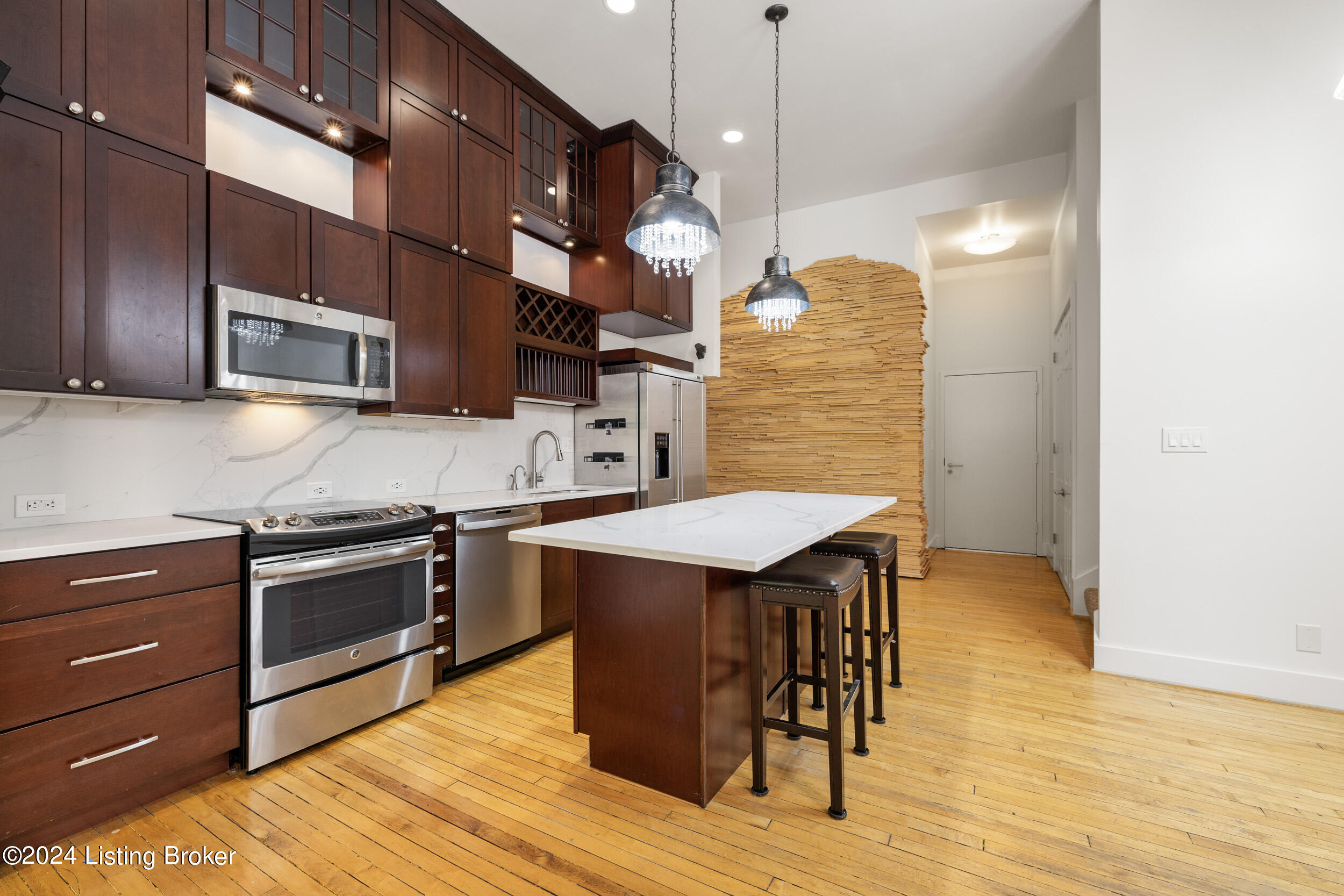 2525 George Rogers Clark Pl, APT 104
