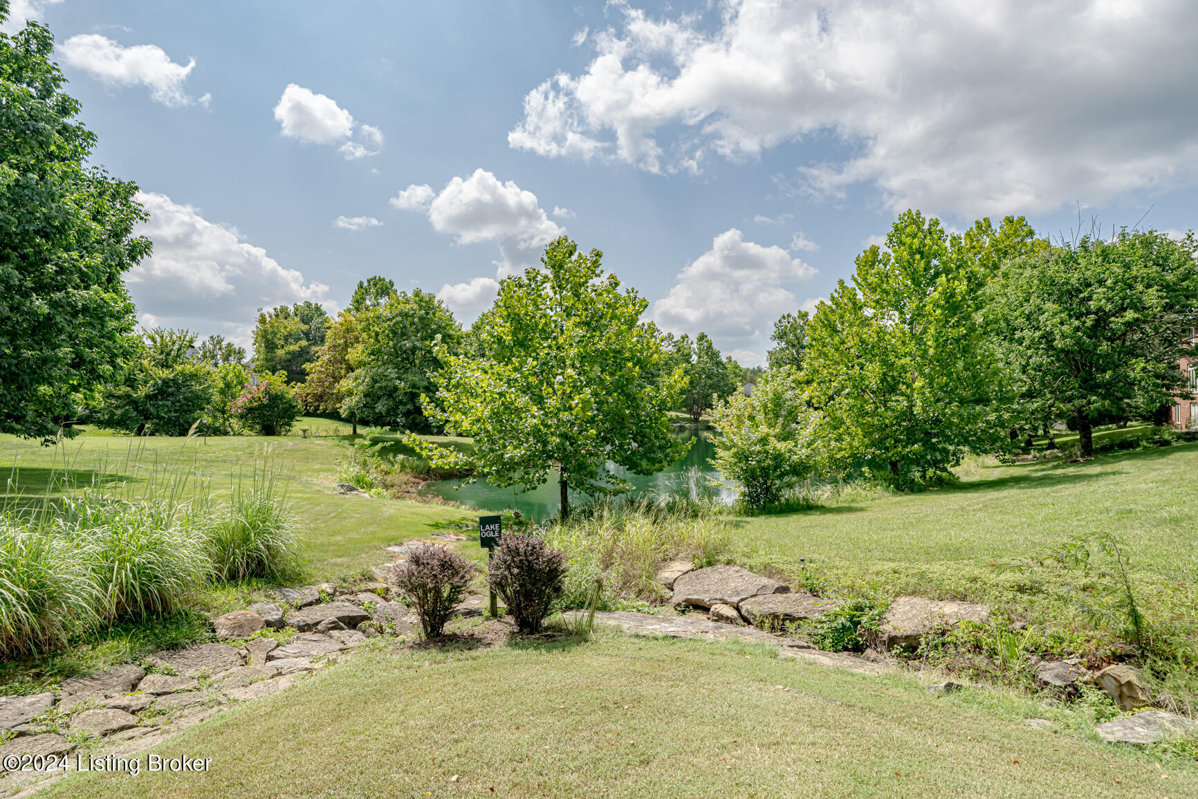 63 Persimmon Ridge Dr