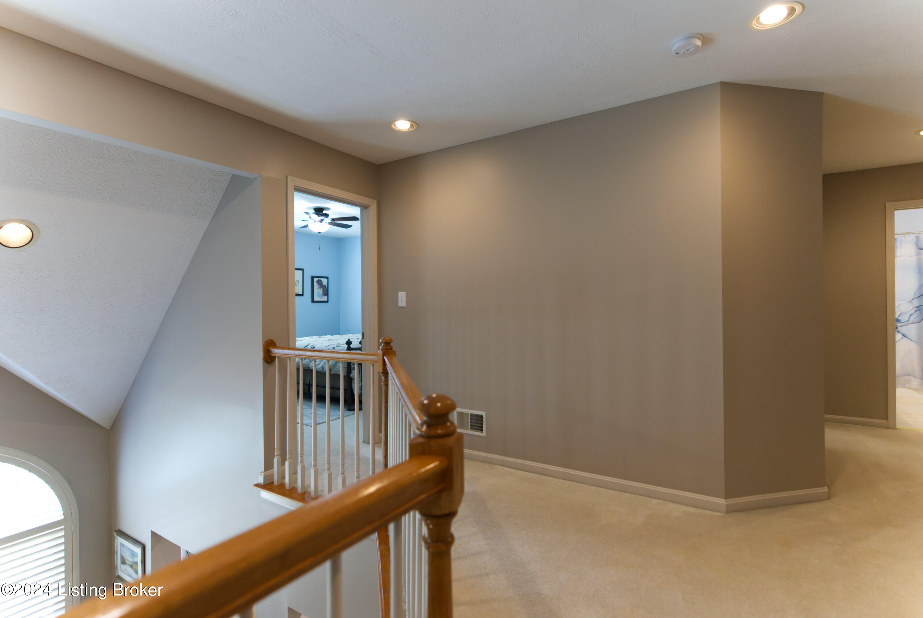 63 Persimmon Ridge Dr