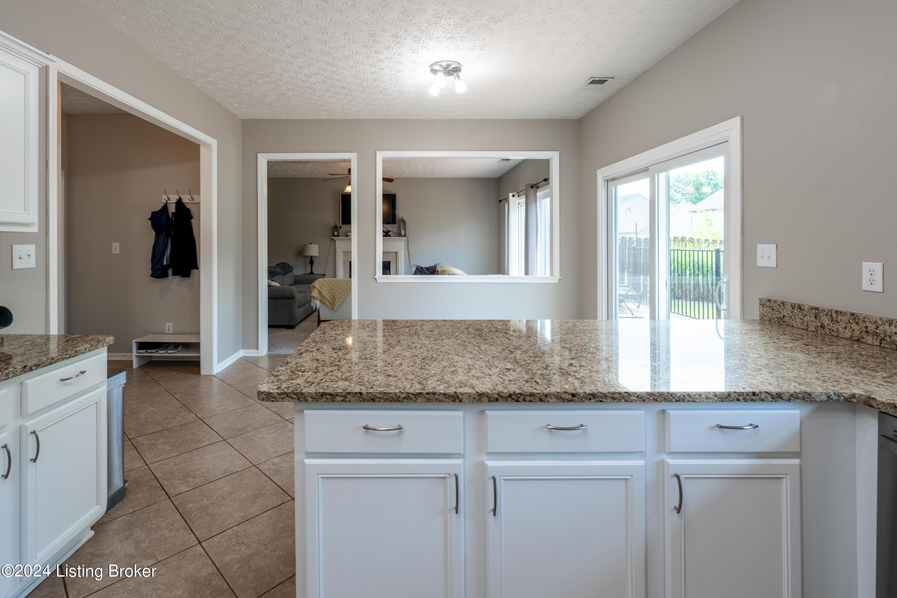 10943 Symington Cir