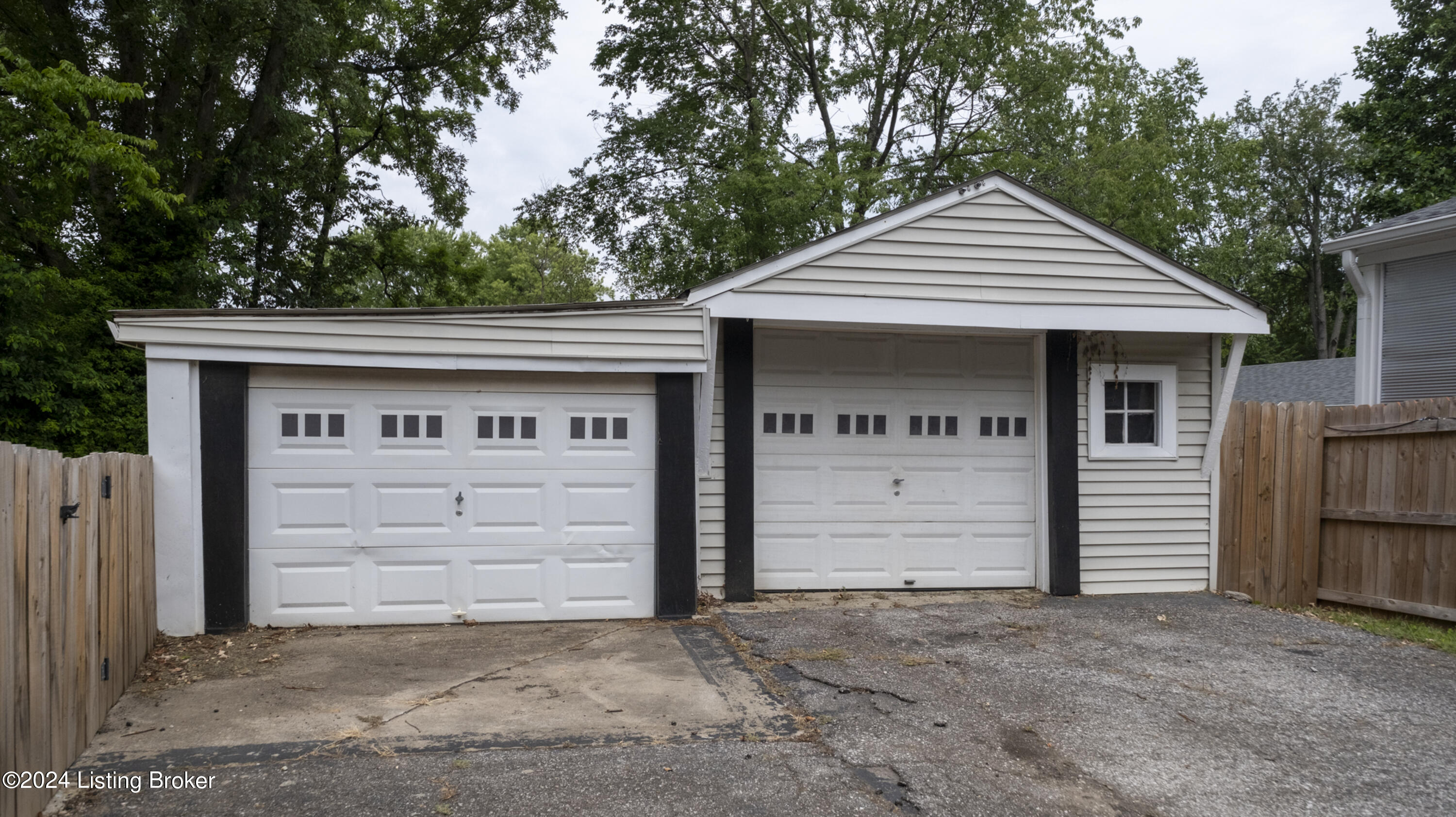 3719 Locust Ave