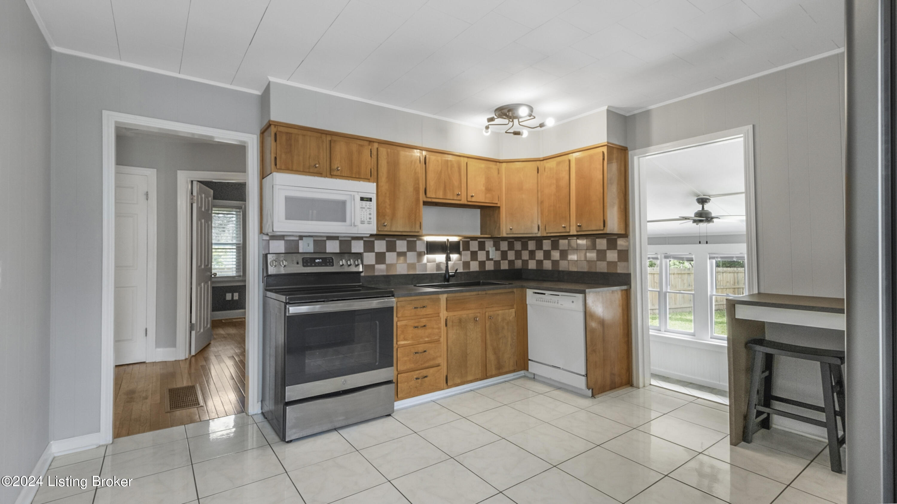 3719 Locust Ave