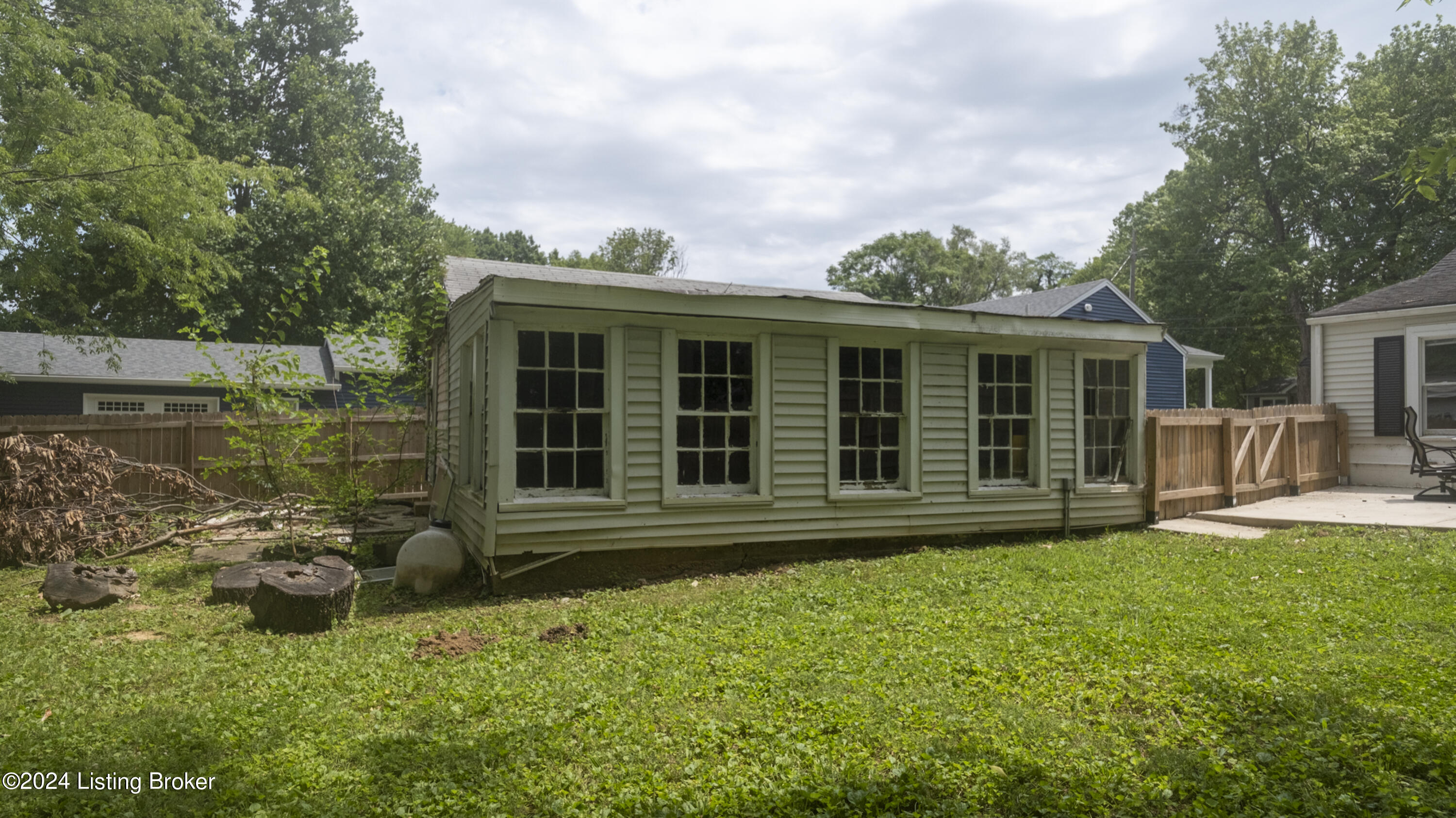 3719 Locust Ave