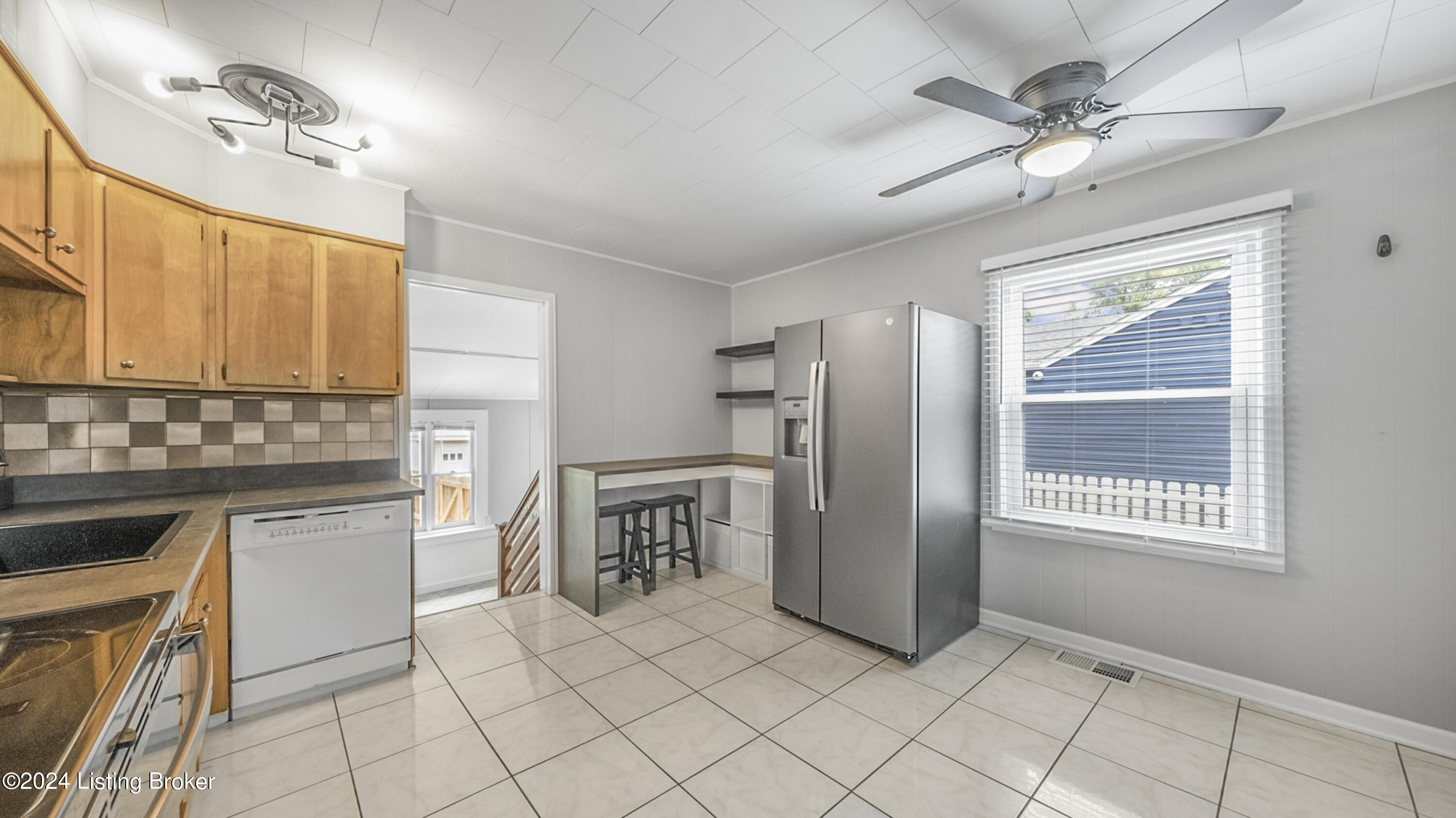 3719 Locust Ave