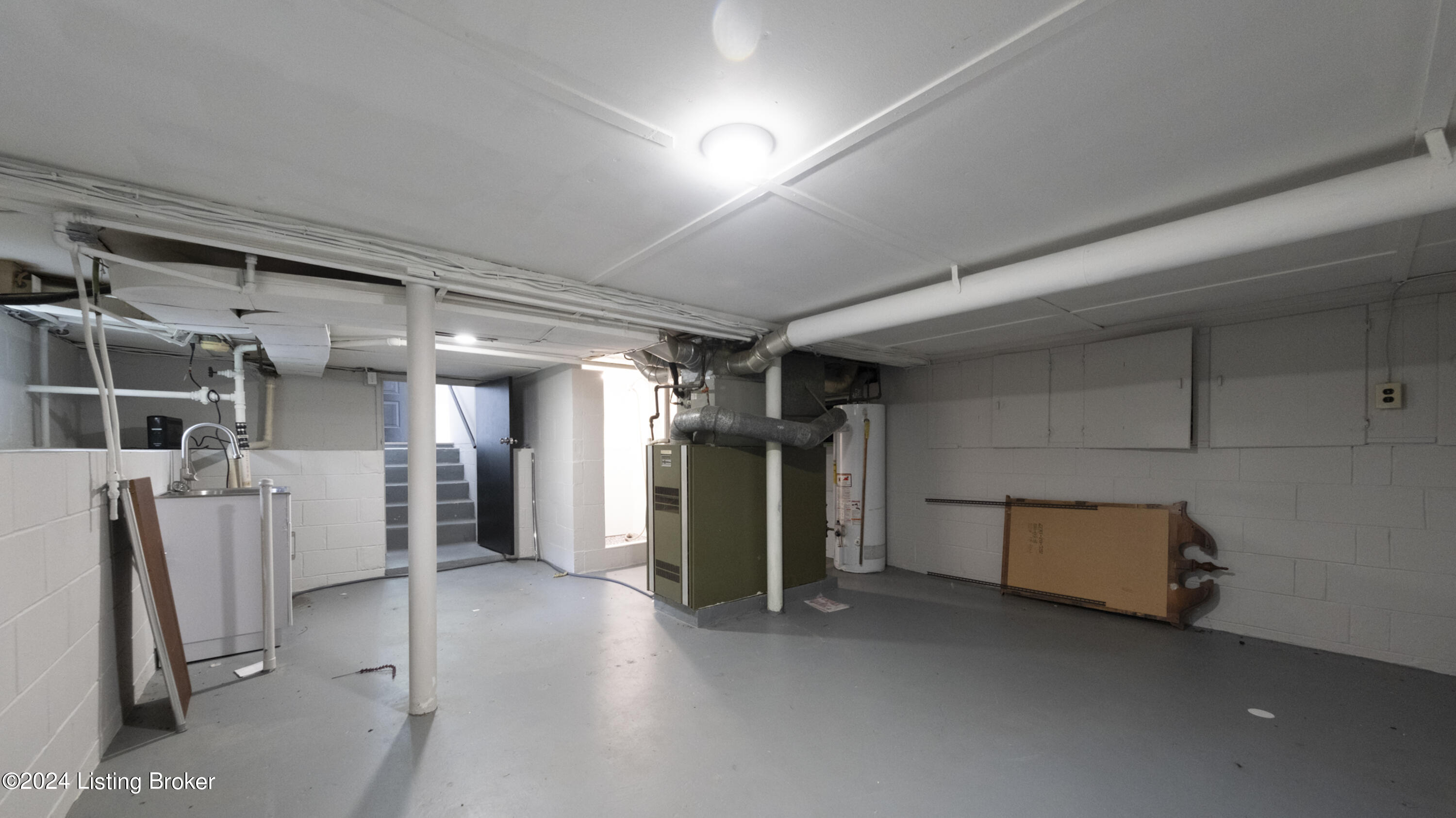 3719 Locust Ave