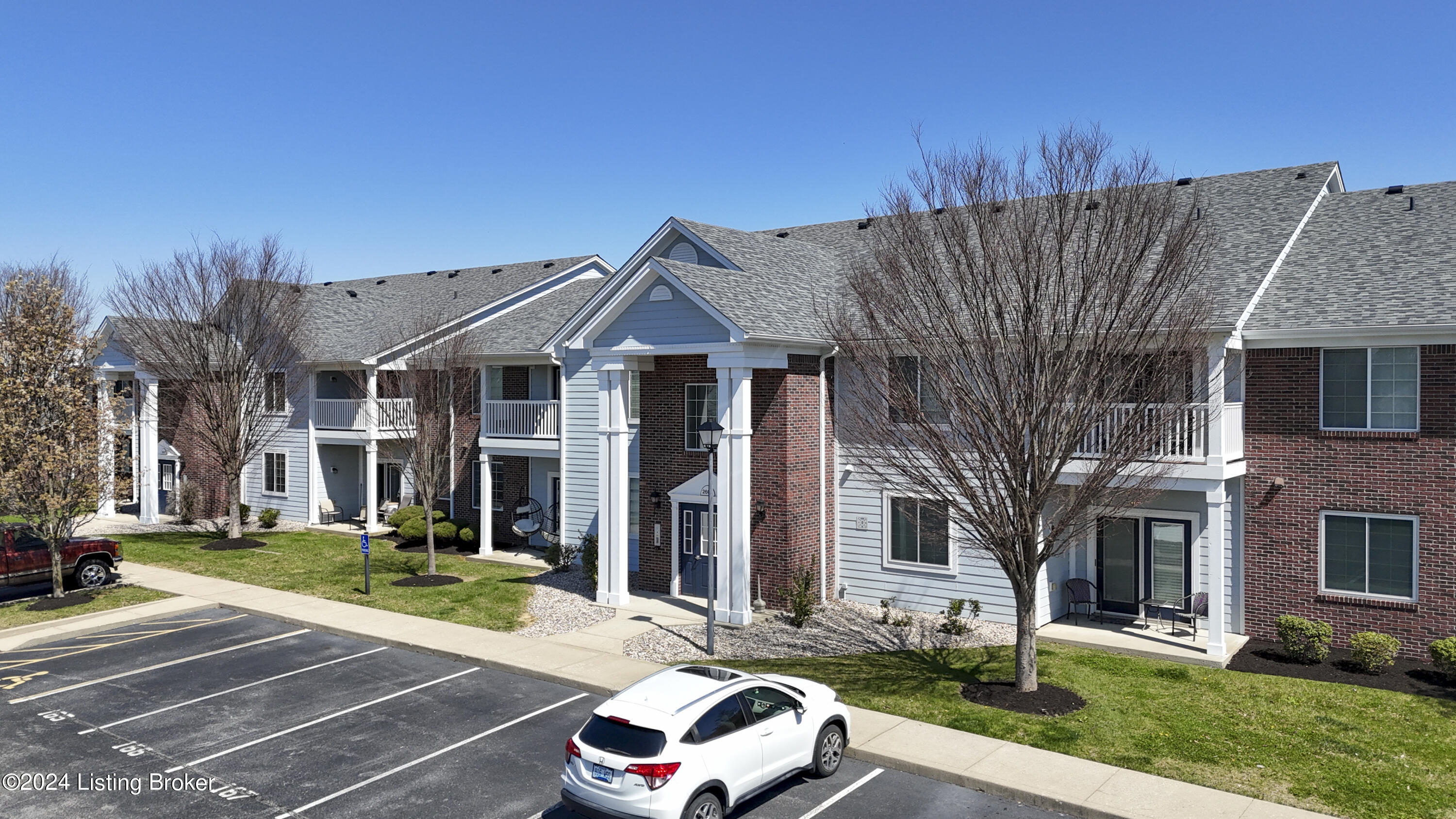2609 Bradford Commons Dr, UNIT 203