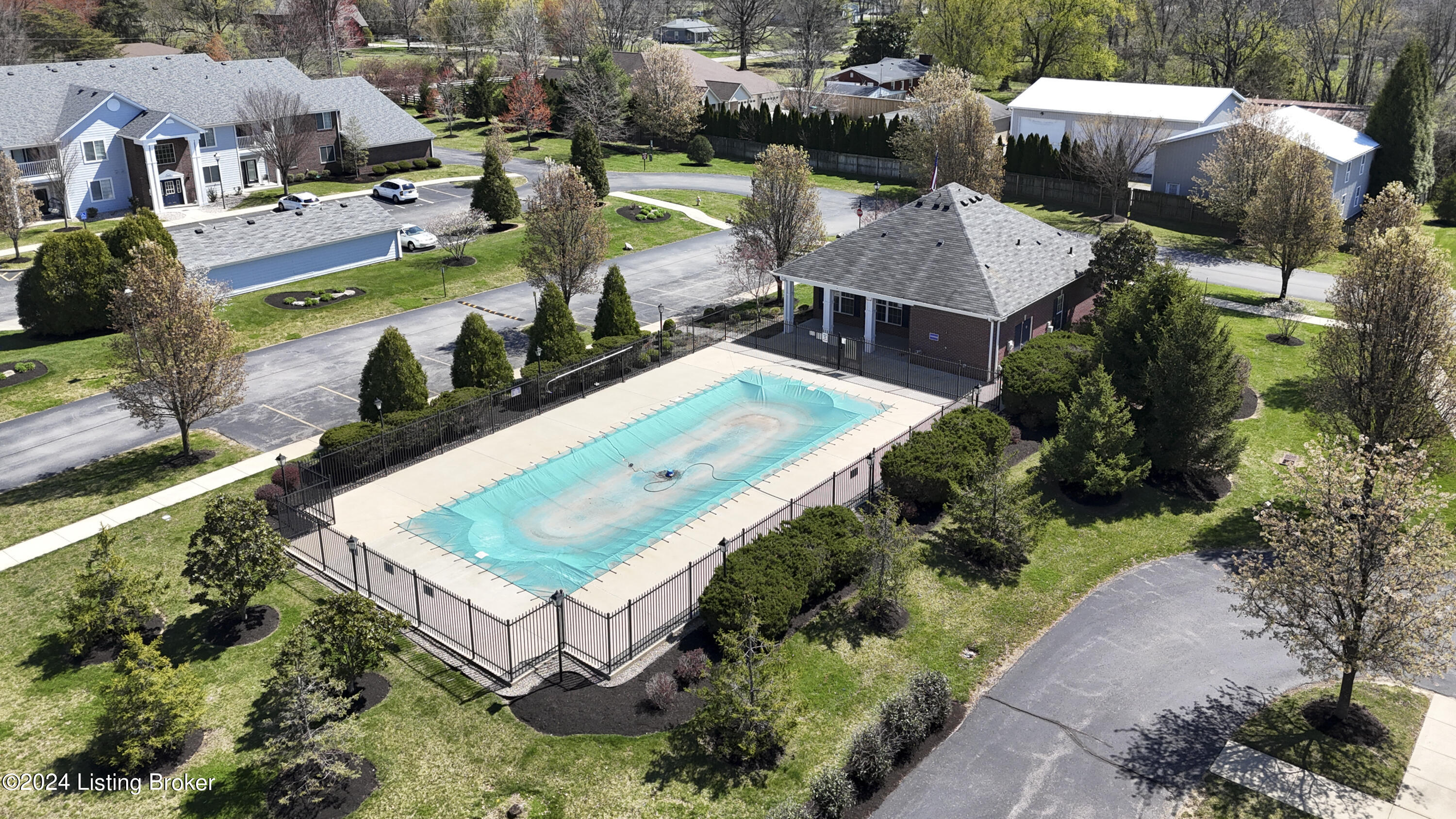 2609 Bradford Commons Dr, UNIT 203
