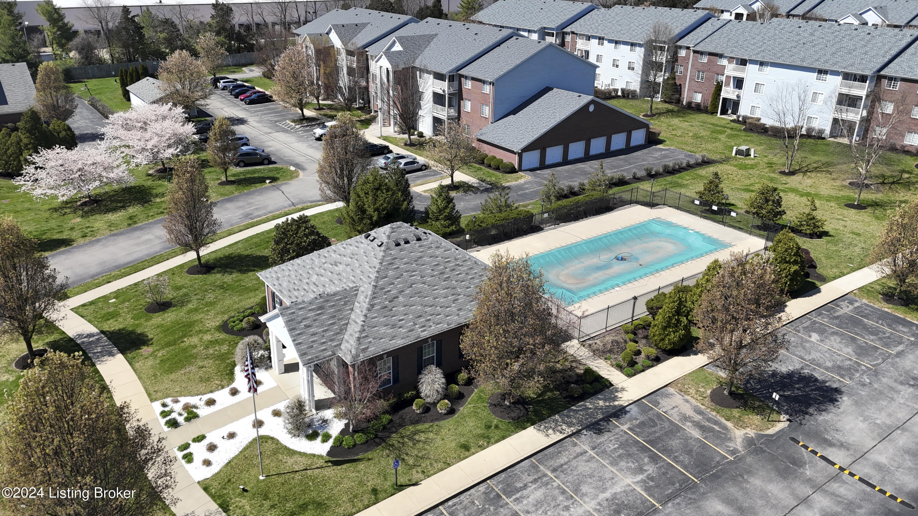 2609 Bradford Commons Dr, UNIT 203