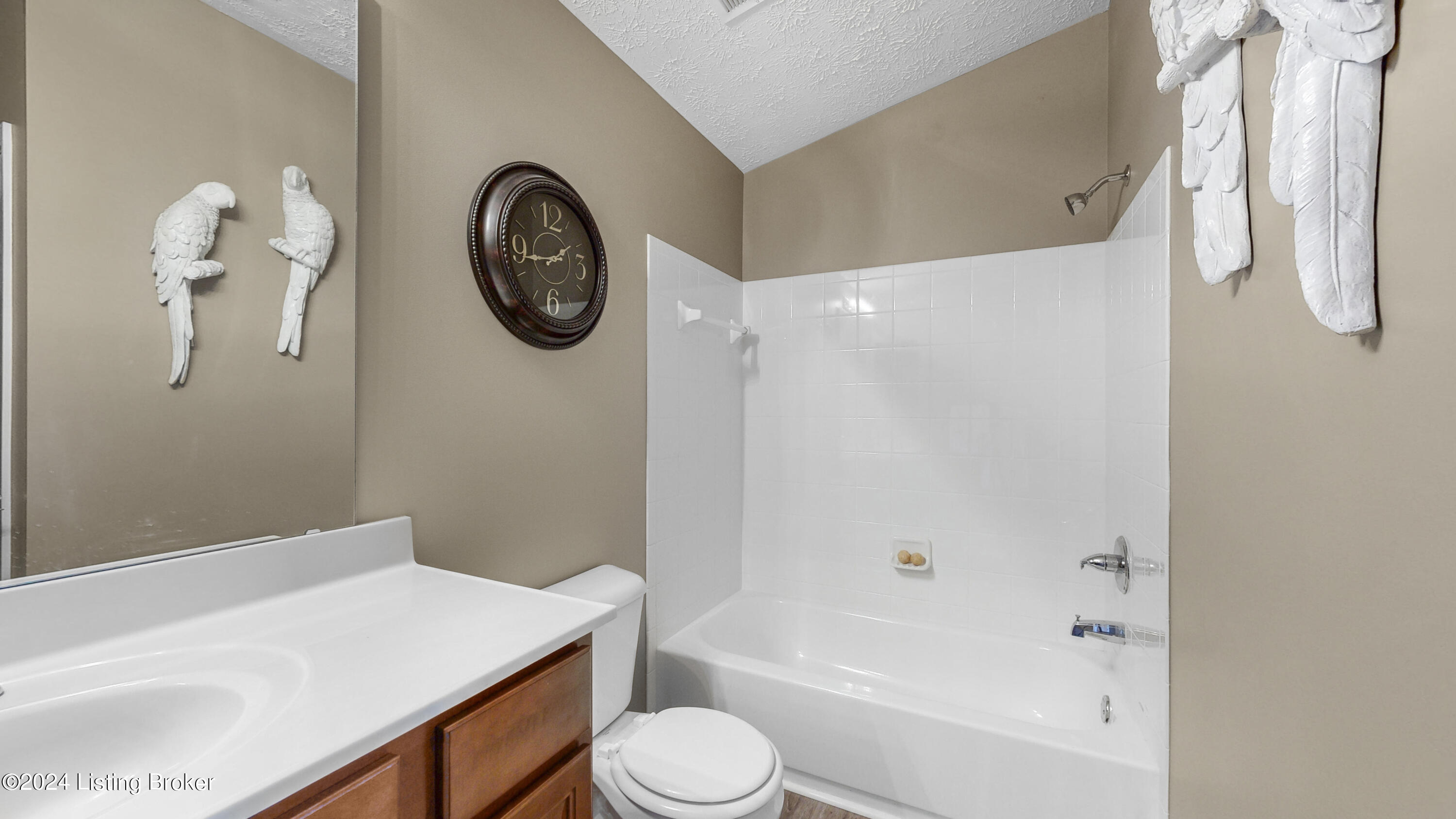 2609 Bradford Commons Dr, UNIT 203