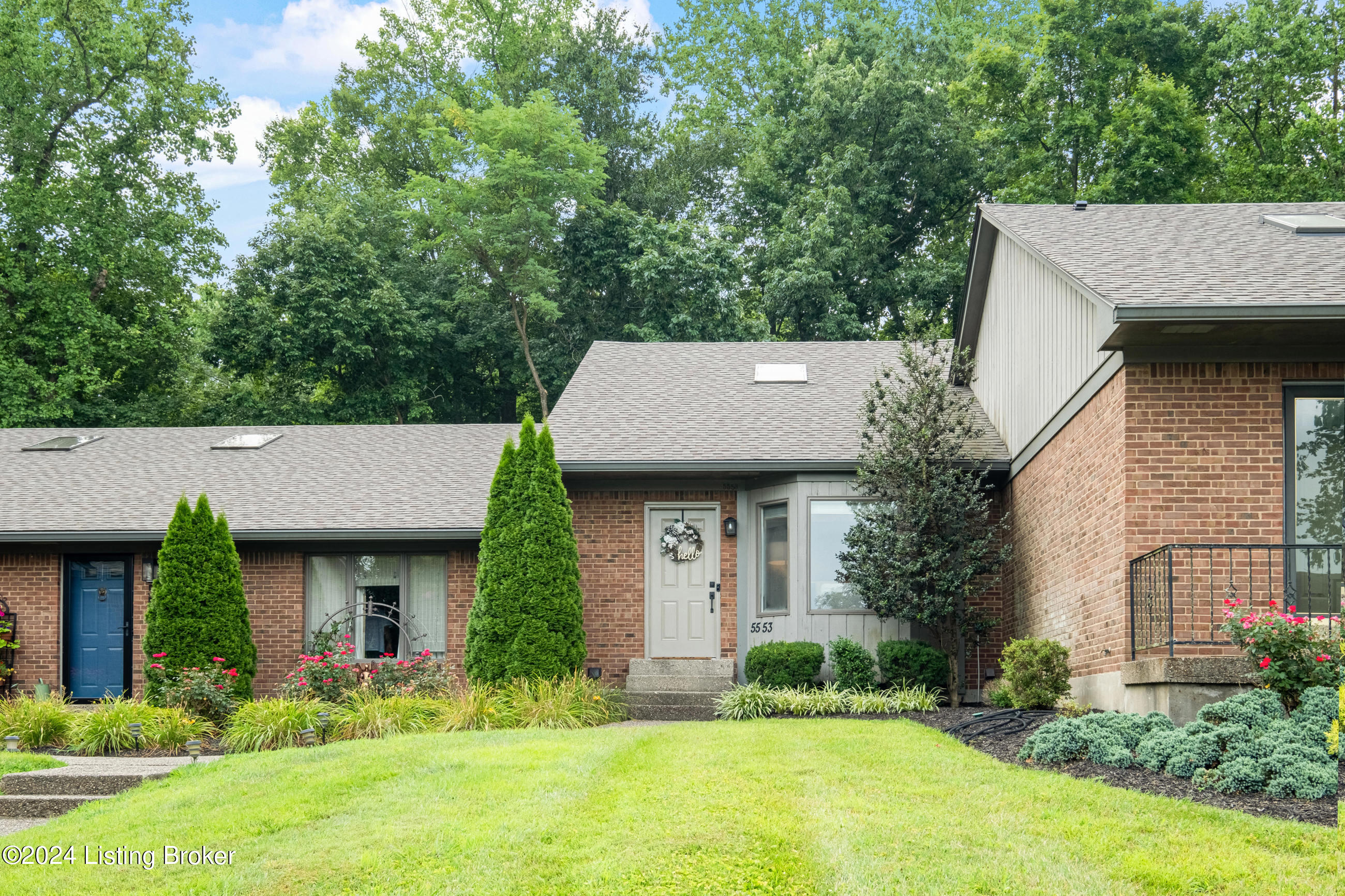 5553 Forest Lake Dr