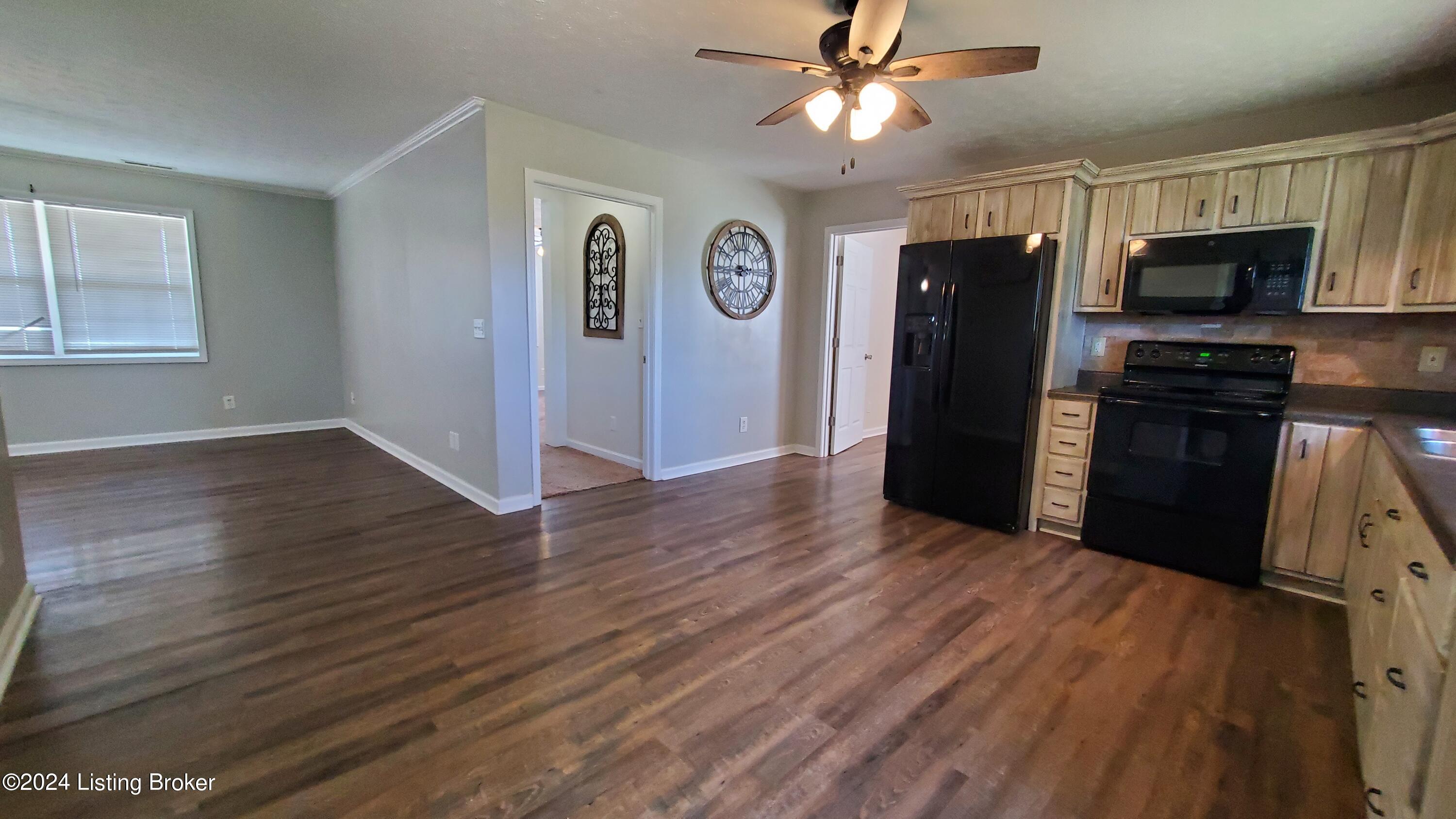 1685 Ochs Ln
