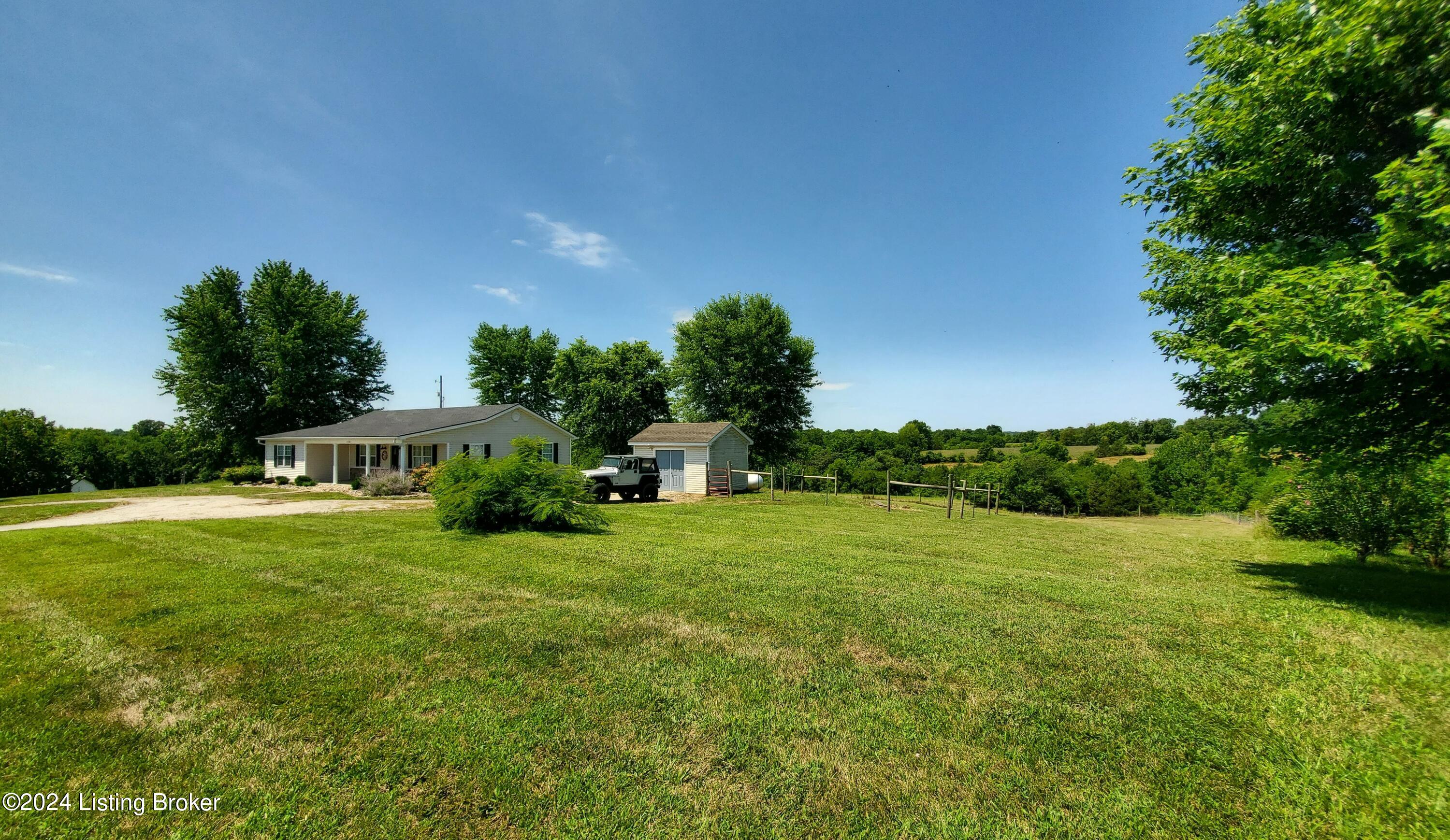 1685 Ochs Ln