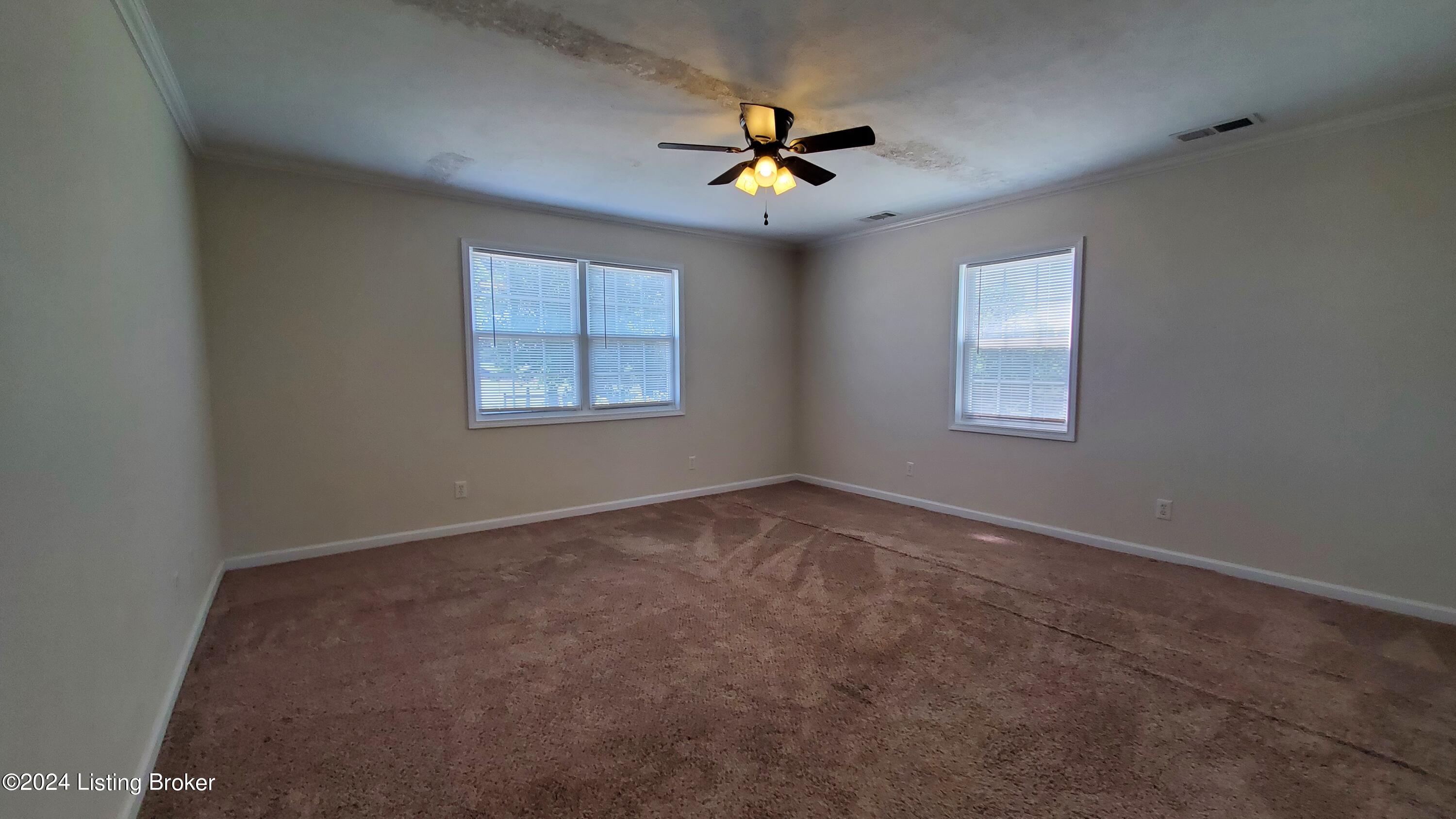 1685 Ochs Ln
