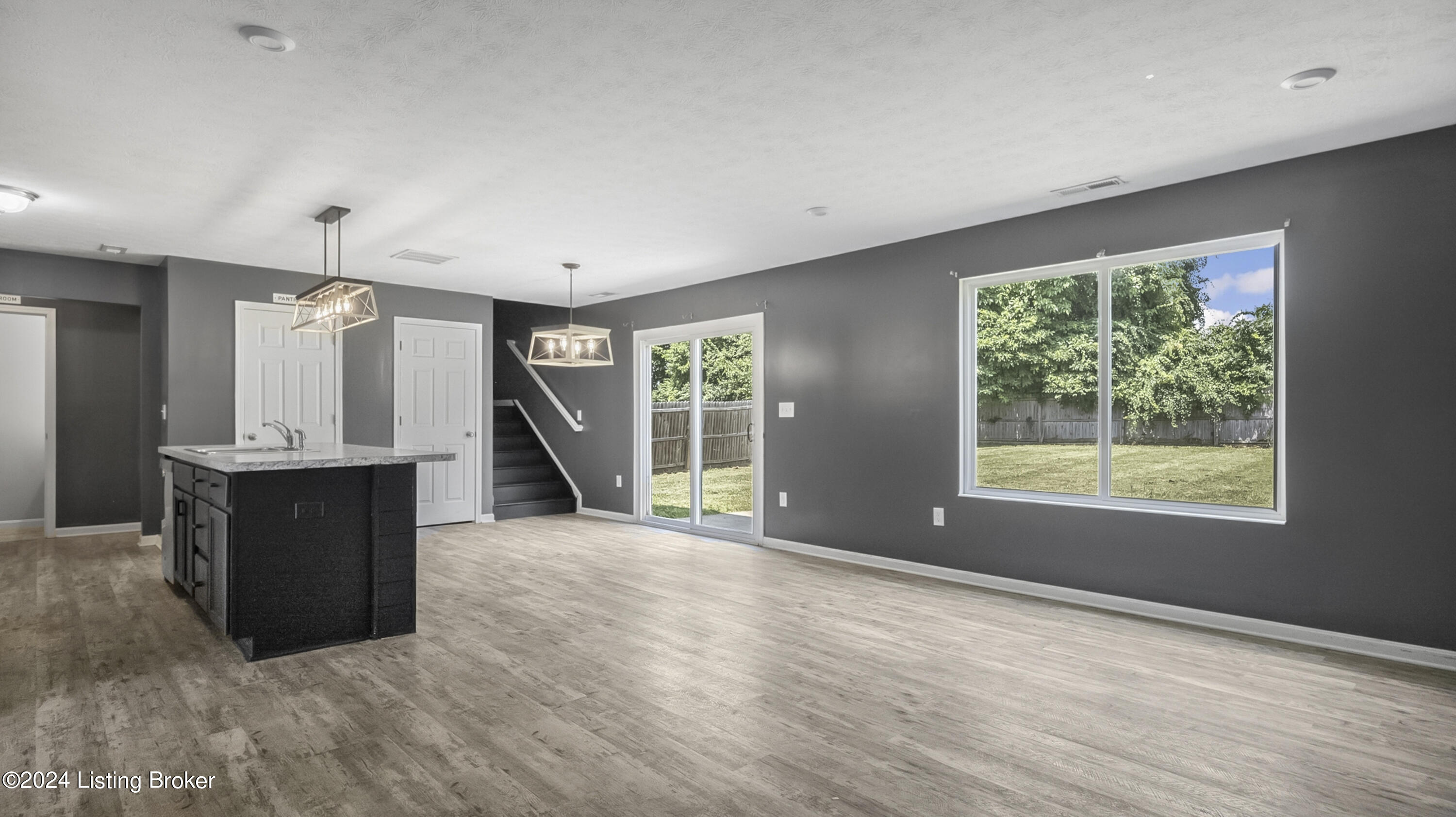 8507 Splendid Point