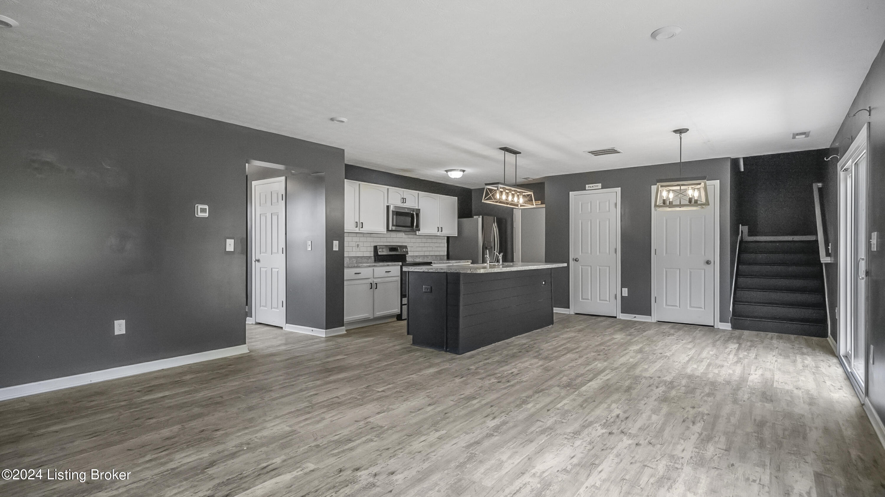 8507 Splendid Point