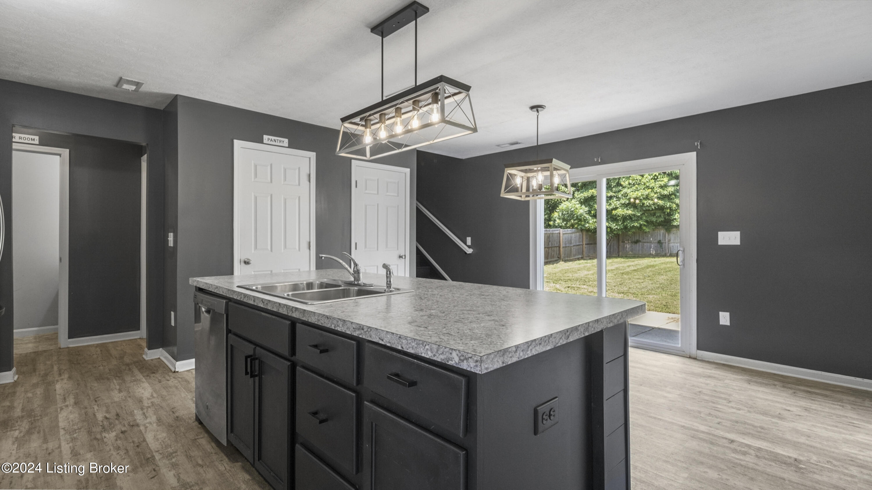 8507 Splendid Point