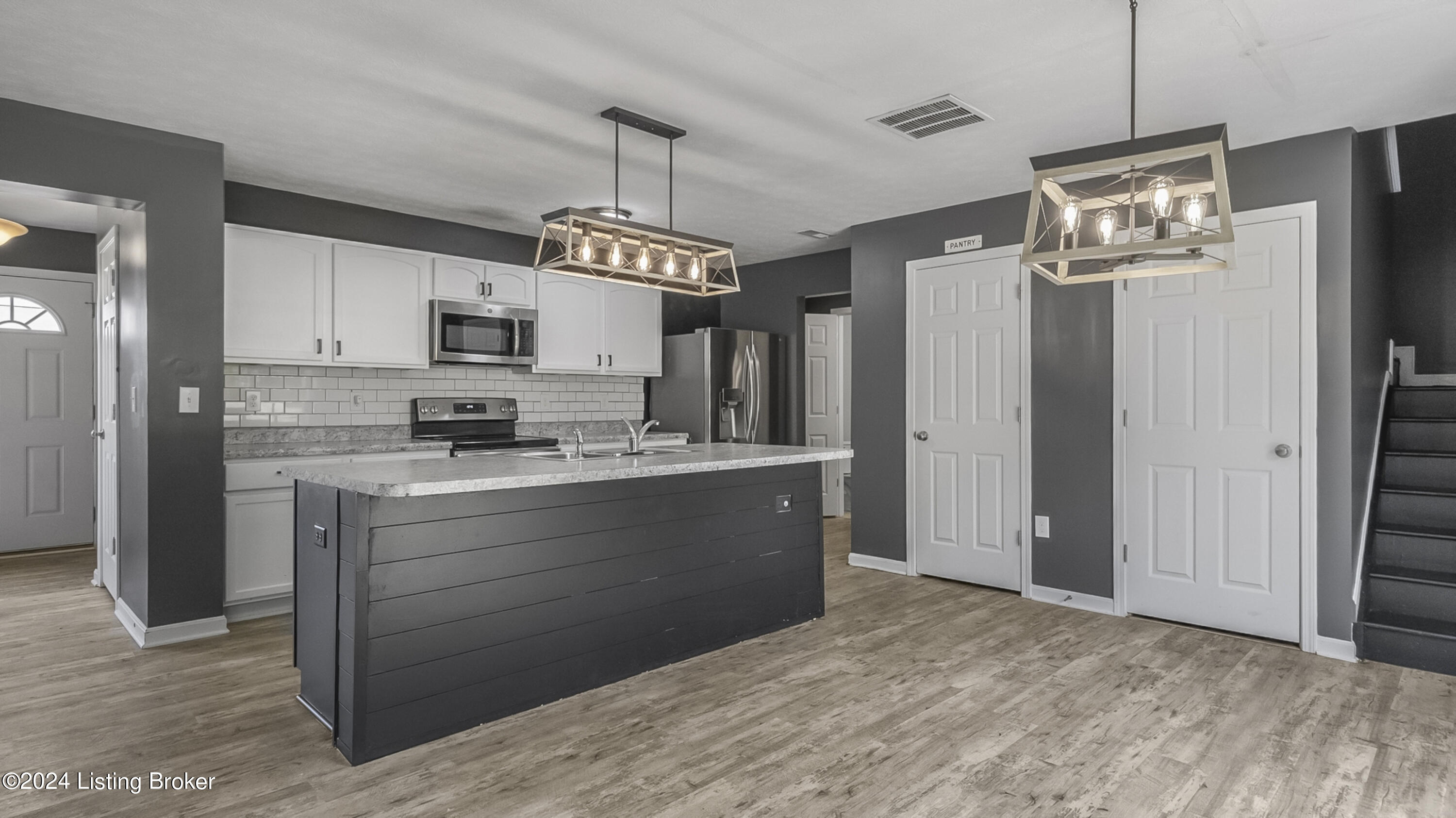 8507 Splendid Point