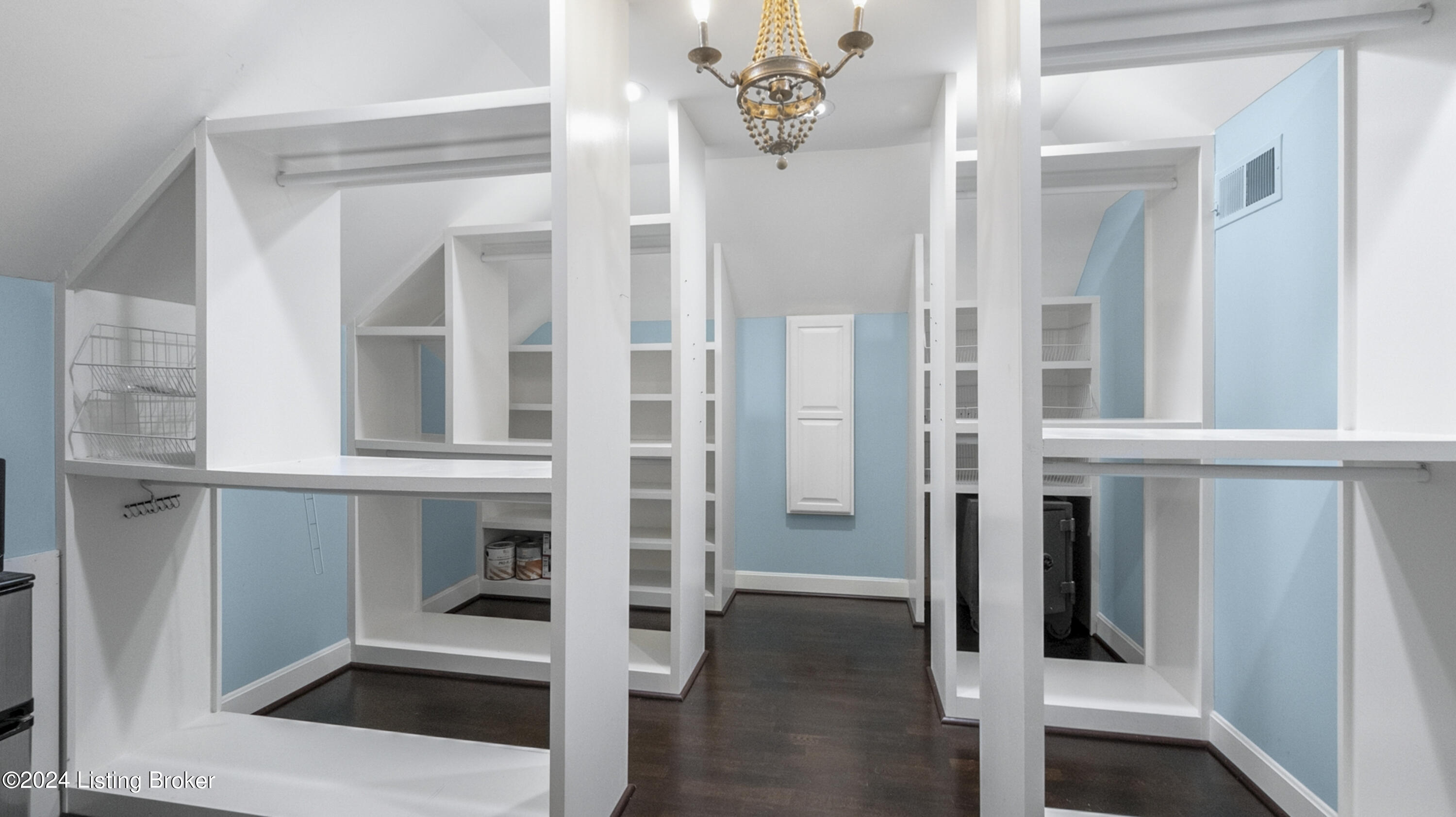 1378 Waxwing Pl