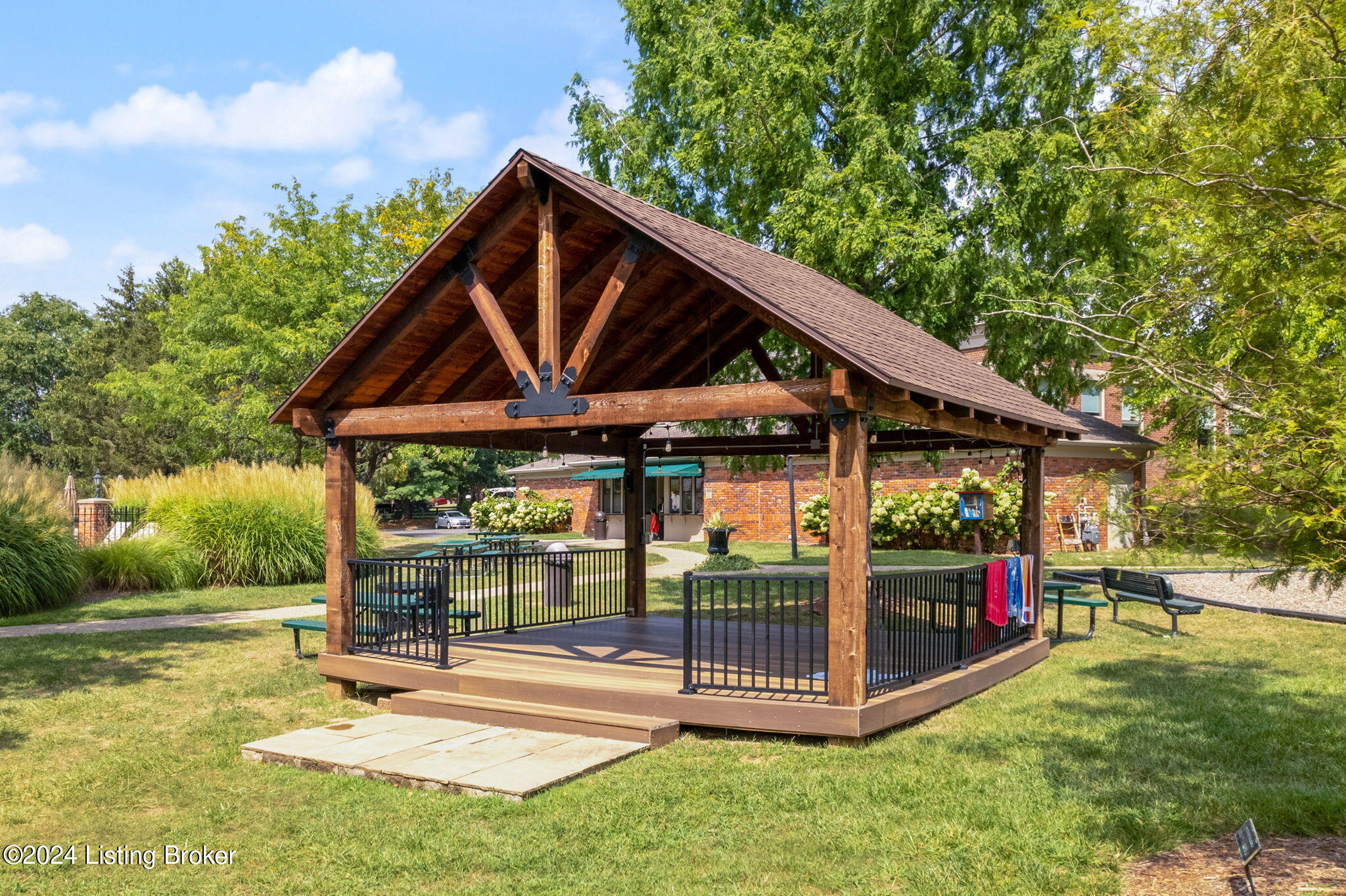 1378 Waxwing Pl