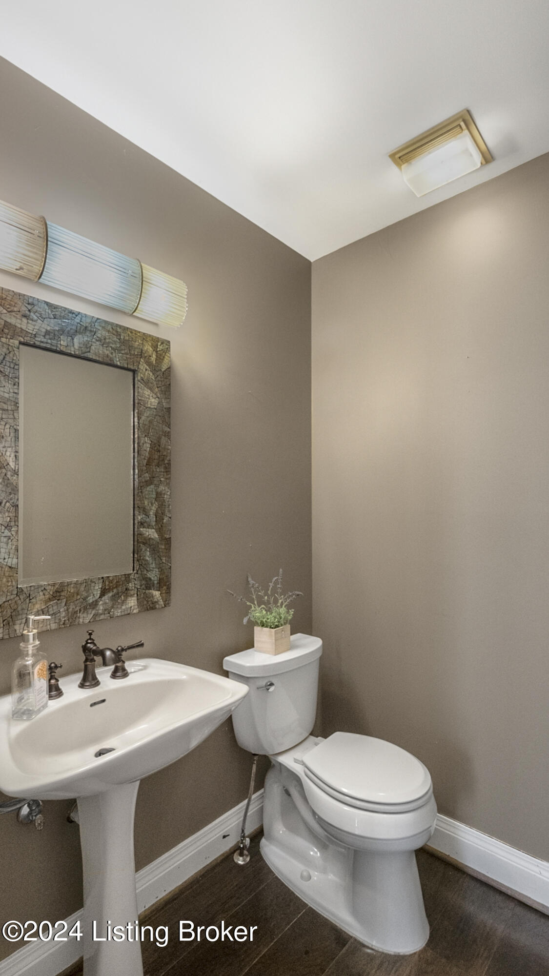 1378 Waxwing Pl