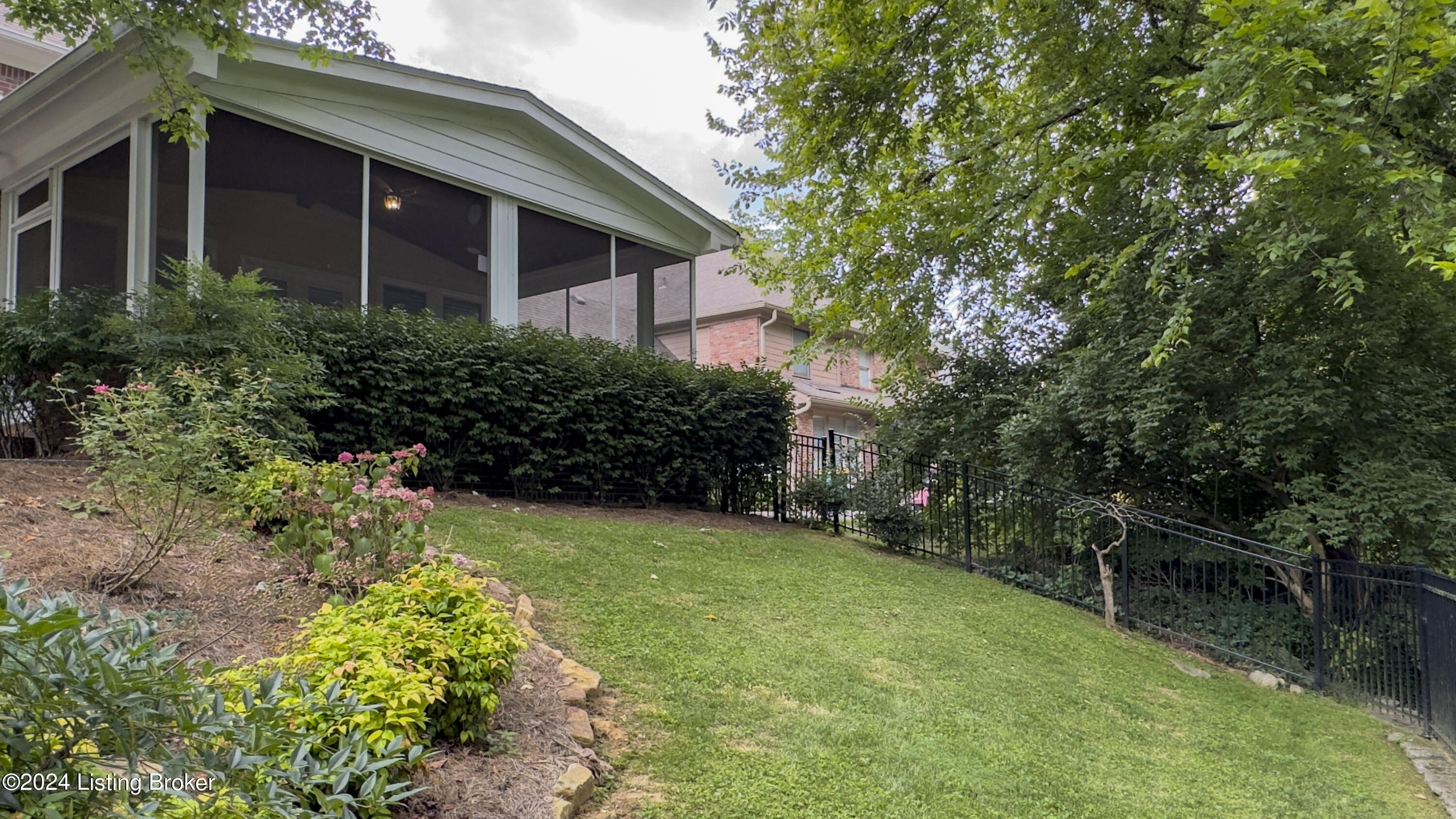 1378 Waxwing Pl