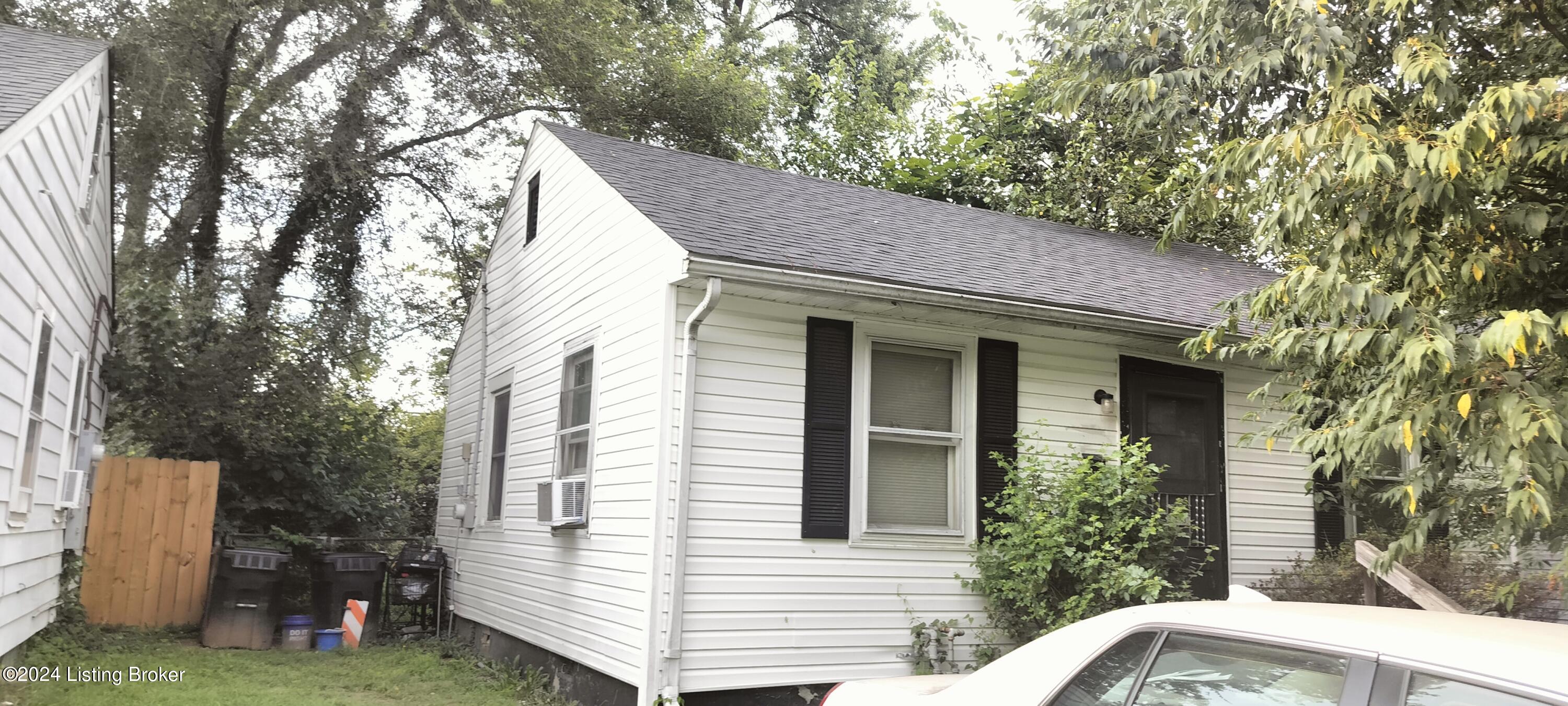 2703 Algonquin Pkwy