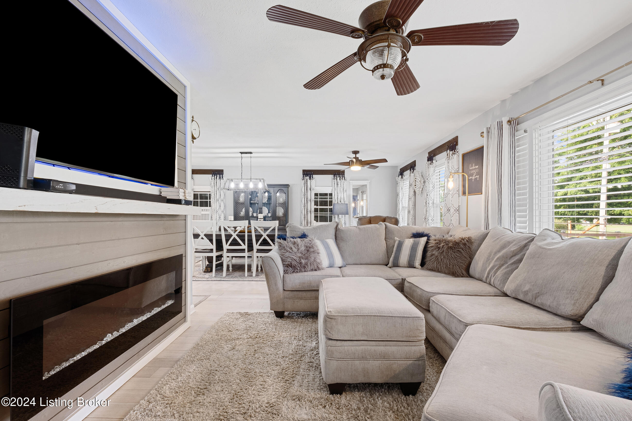 8803 Thompson Ln
