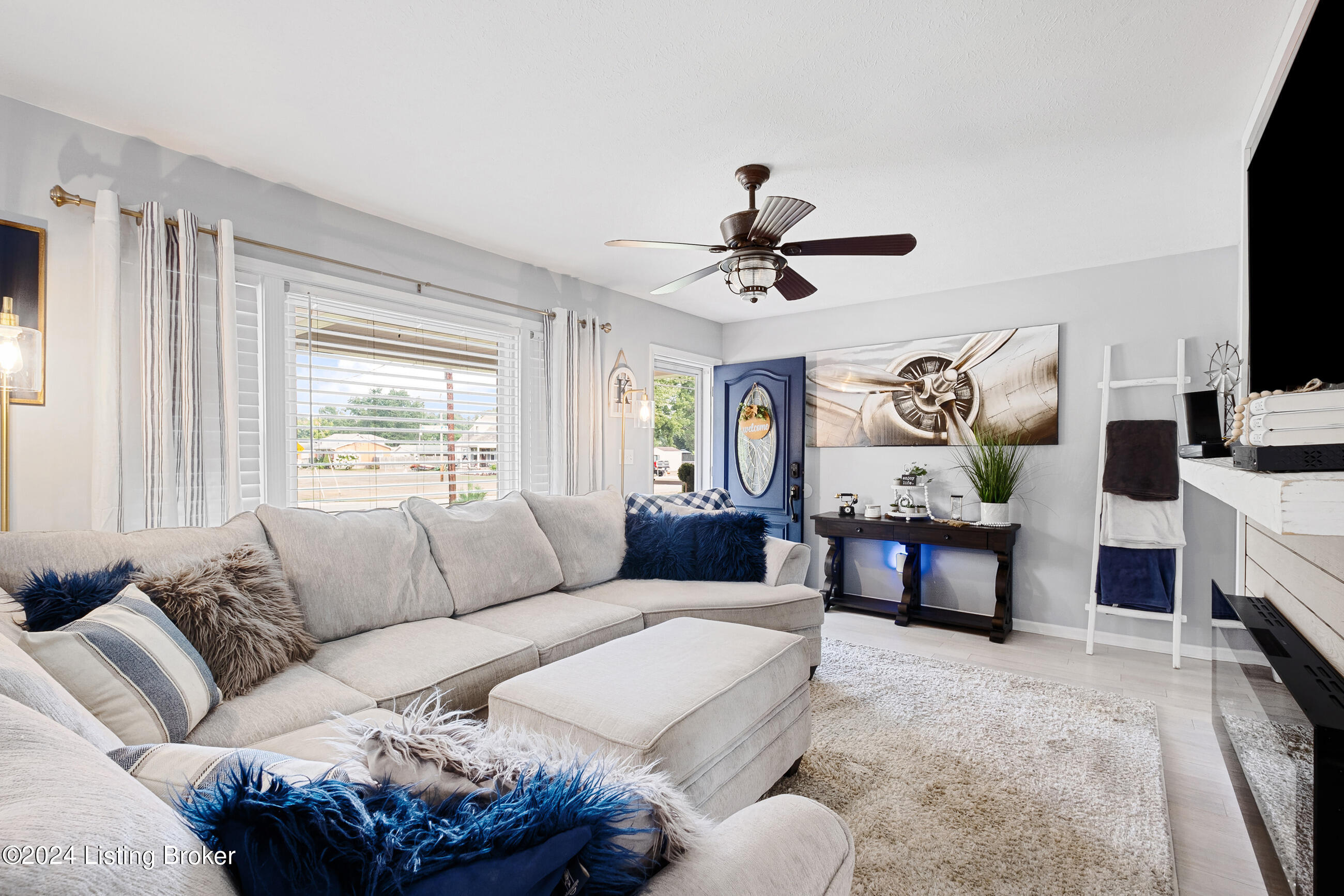 8803 Thompson Ln