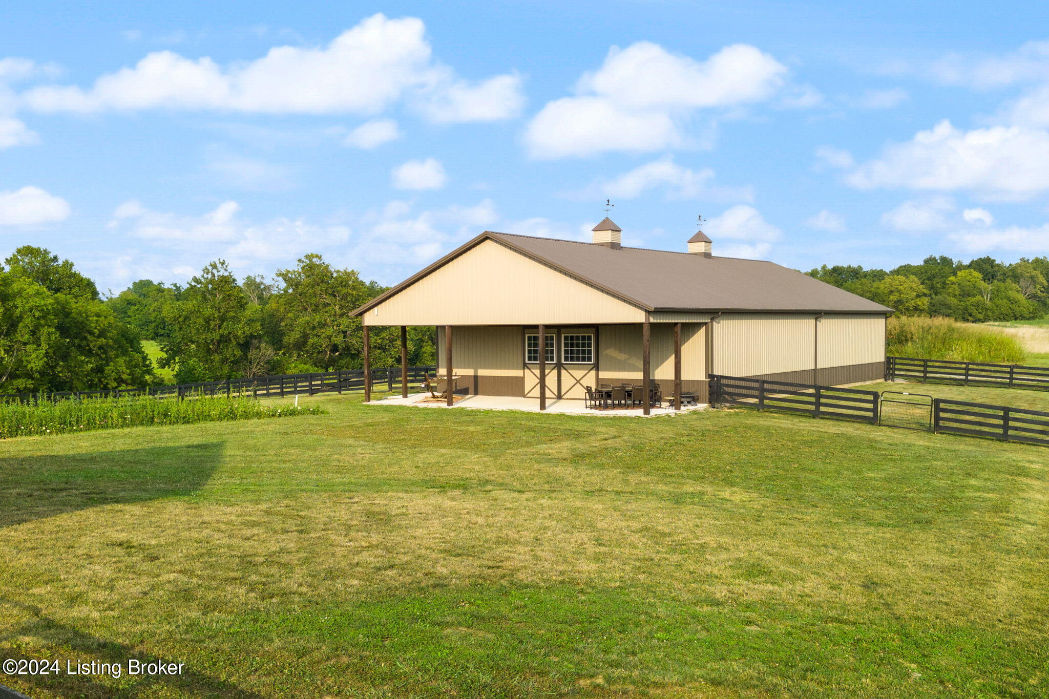 1032 Chatman Ln