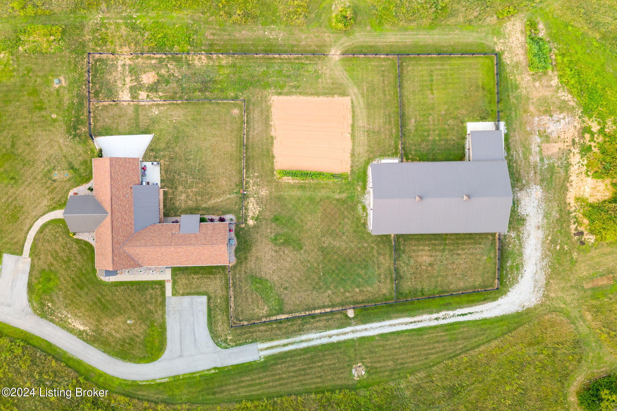1032 Chatman Ln